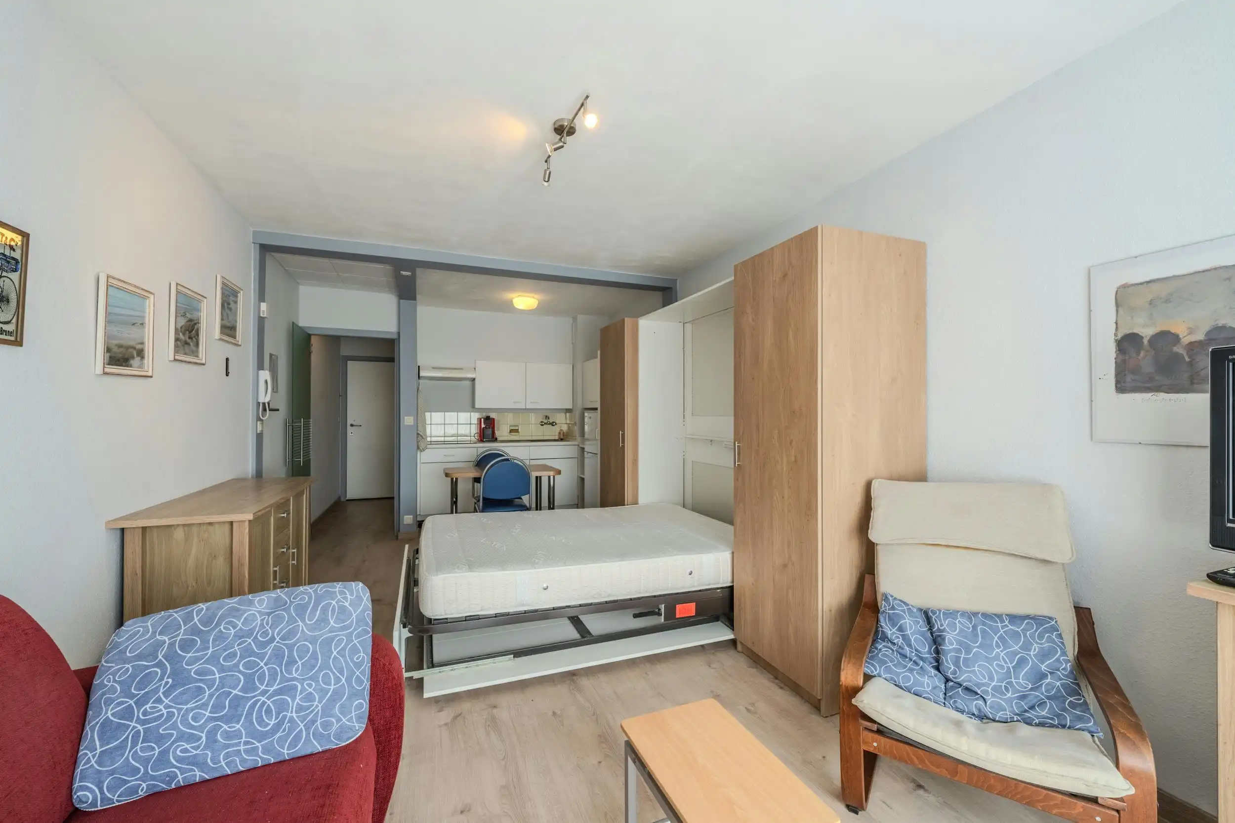 Zonnige studio te koop in het centrum van Middelkerke! foto 5
