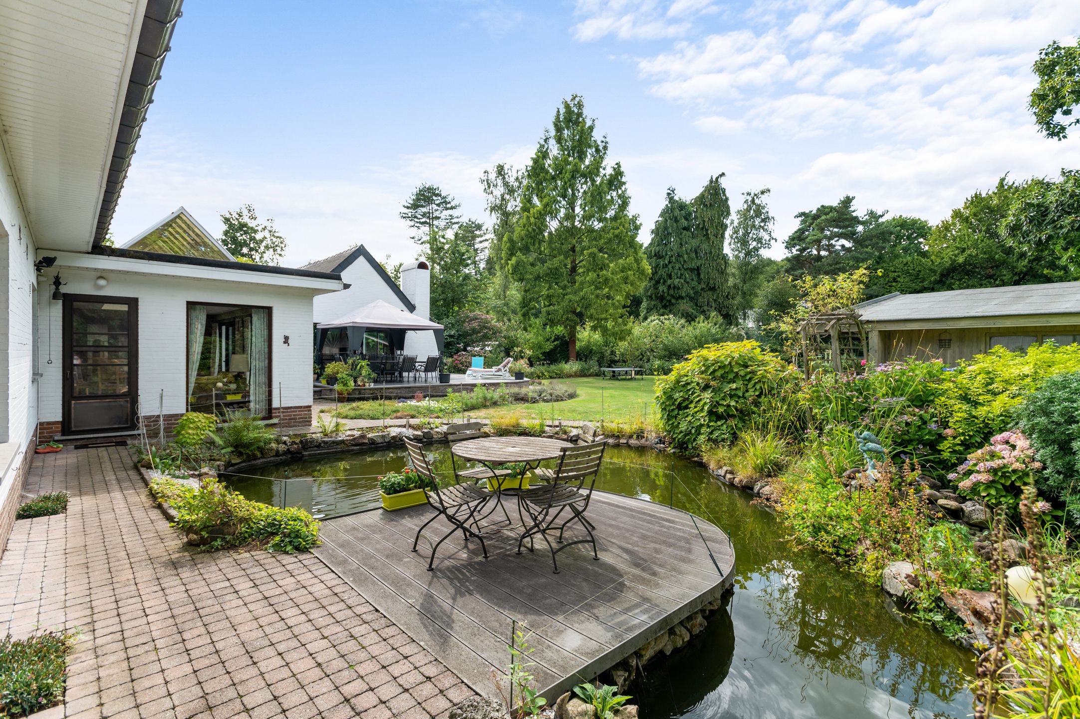 Villa met binnenzwembad en tennisterrein op toplocatie. foto 5