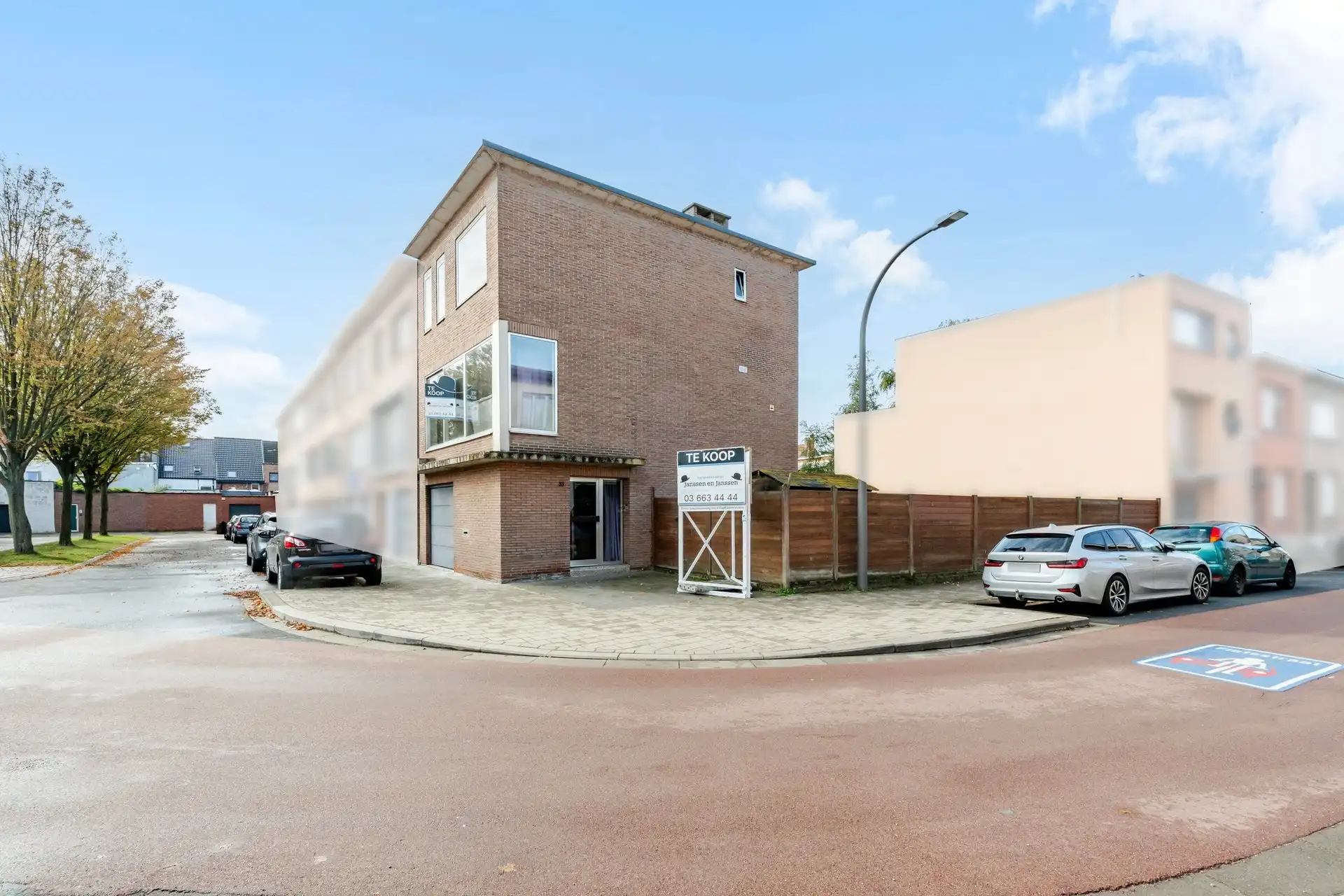 Half open Bel-etage woning met 3 tot 4 slaapkamers vlakbij het centrum  foto 2