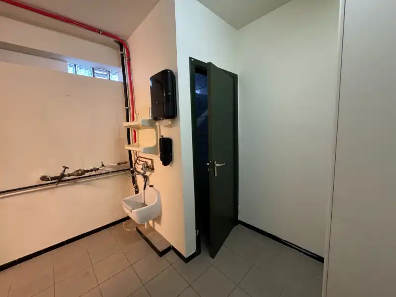 Prachtige handelsruimte te huur op "PATIO DONK" foto 19