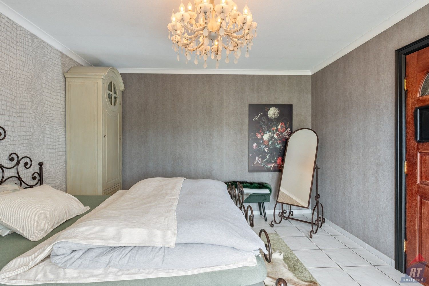 Exclusieve Spaanse villa met karakter en ruimte midden in het groen foto 24