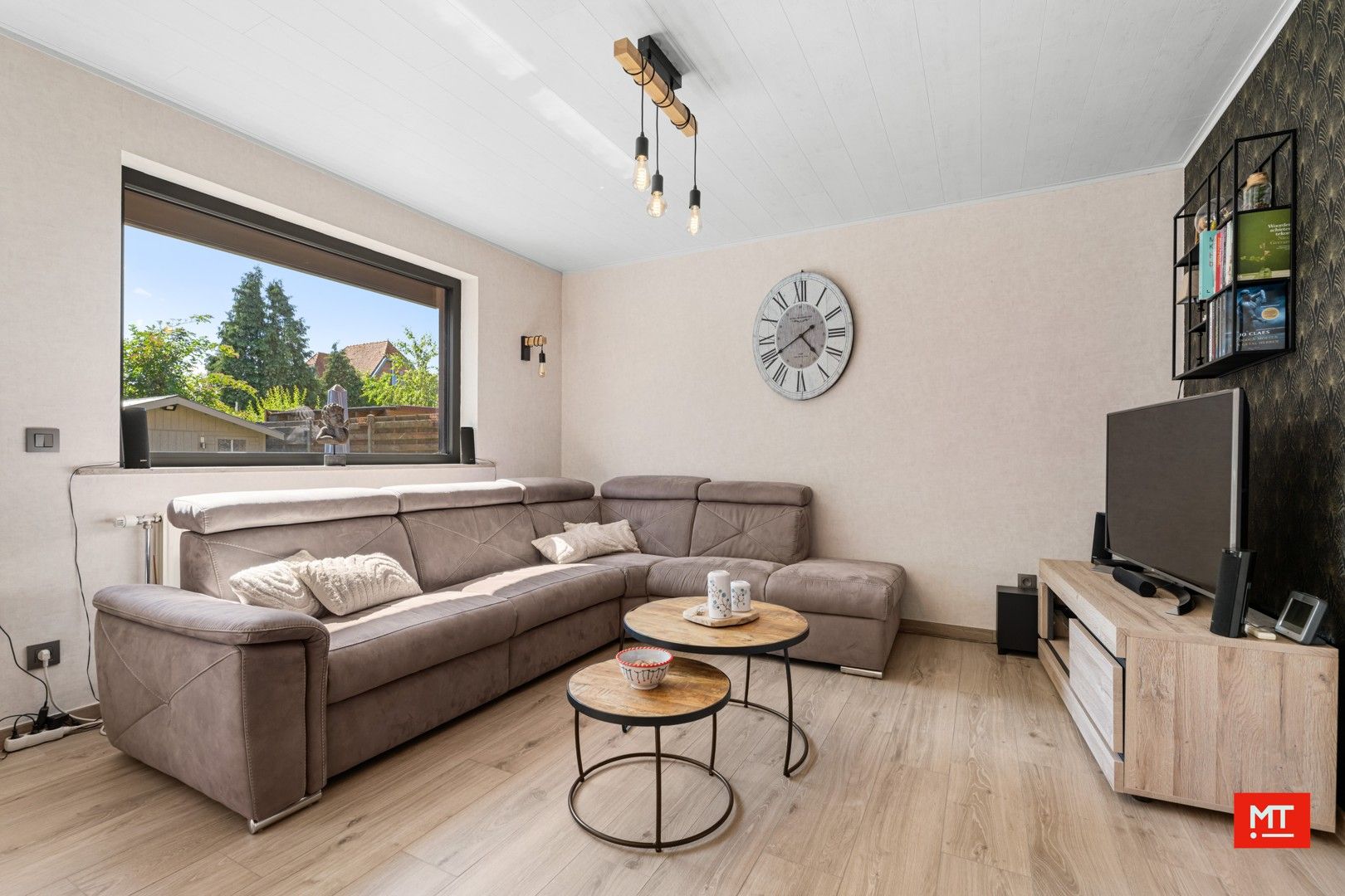 Instapklare woning met 3 slaapkamers, tuin en garage, gelegen in een rustige wijk in hartje Zonnebeke foto 7