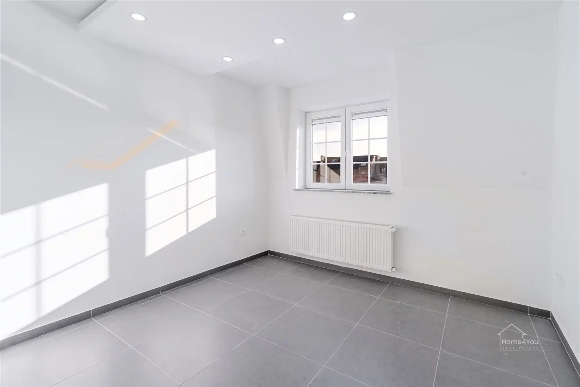 Ruim duplexappartement 4 slaapkamers 2 badkamers!  foto 15