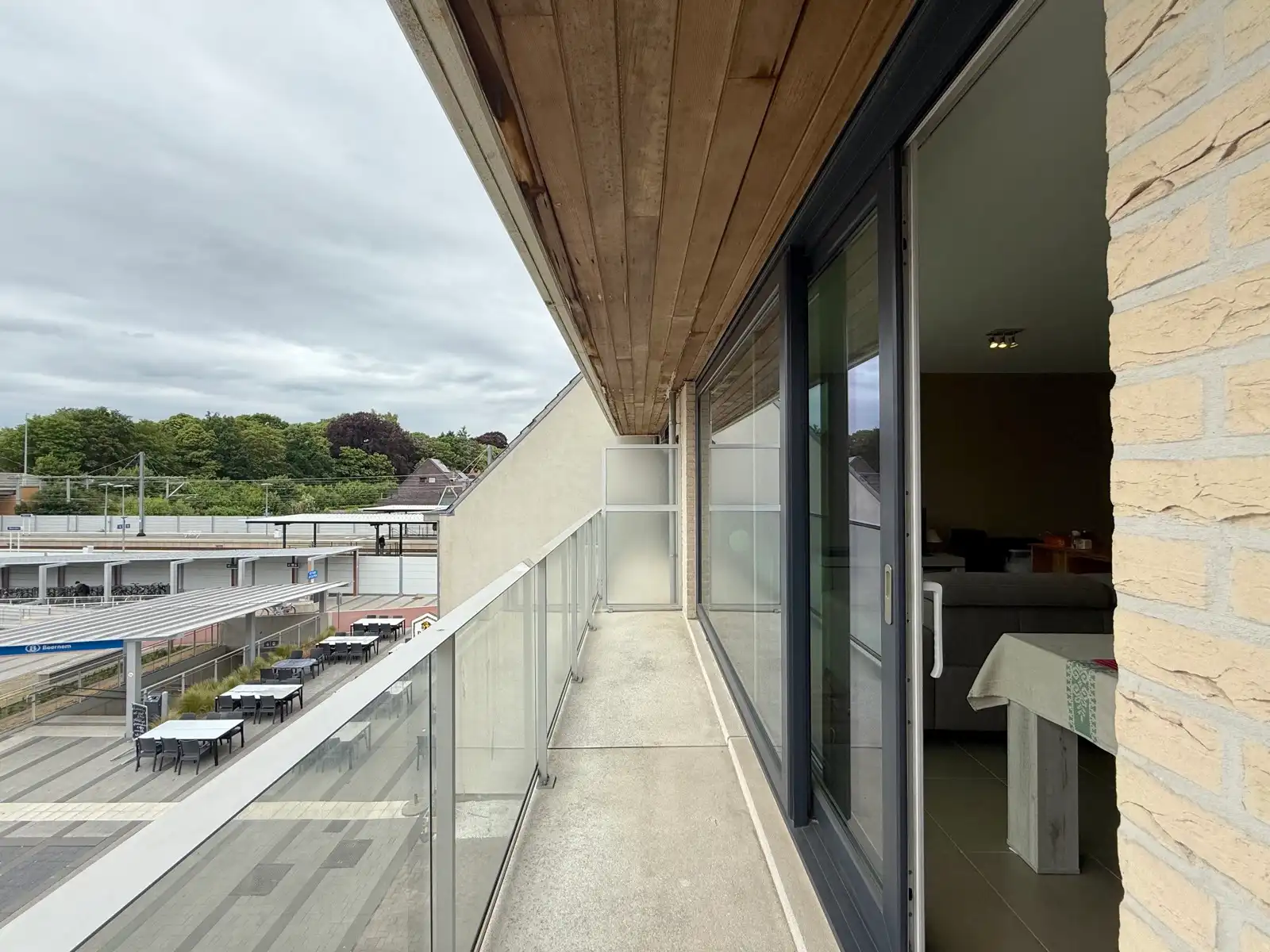 Instapklaar appartement met 2 slaapkamers en terras foto 18