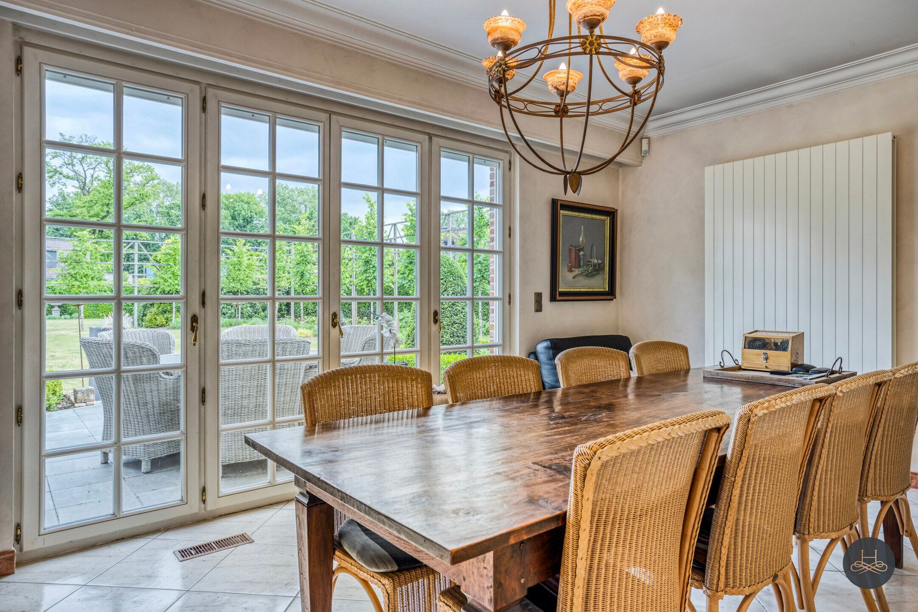 Stijlvolle woning met zorgvuldig aangelegde tuin foto 15
