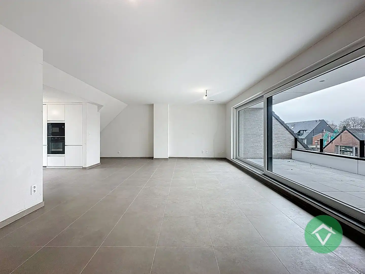 Nieuwbouwappartement met 2 slaapkamers en 2 terrassen in centrum Koekelare  foto 6