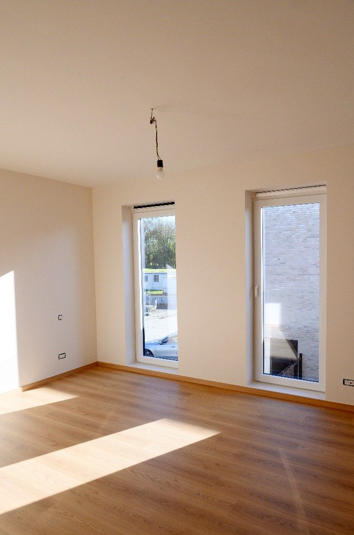 INSTAPKLARE NIEUWBOUWWONING MET 3 SLPKS | GARAGE EN TUIN foto 7