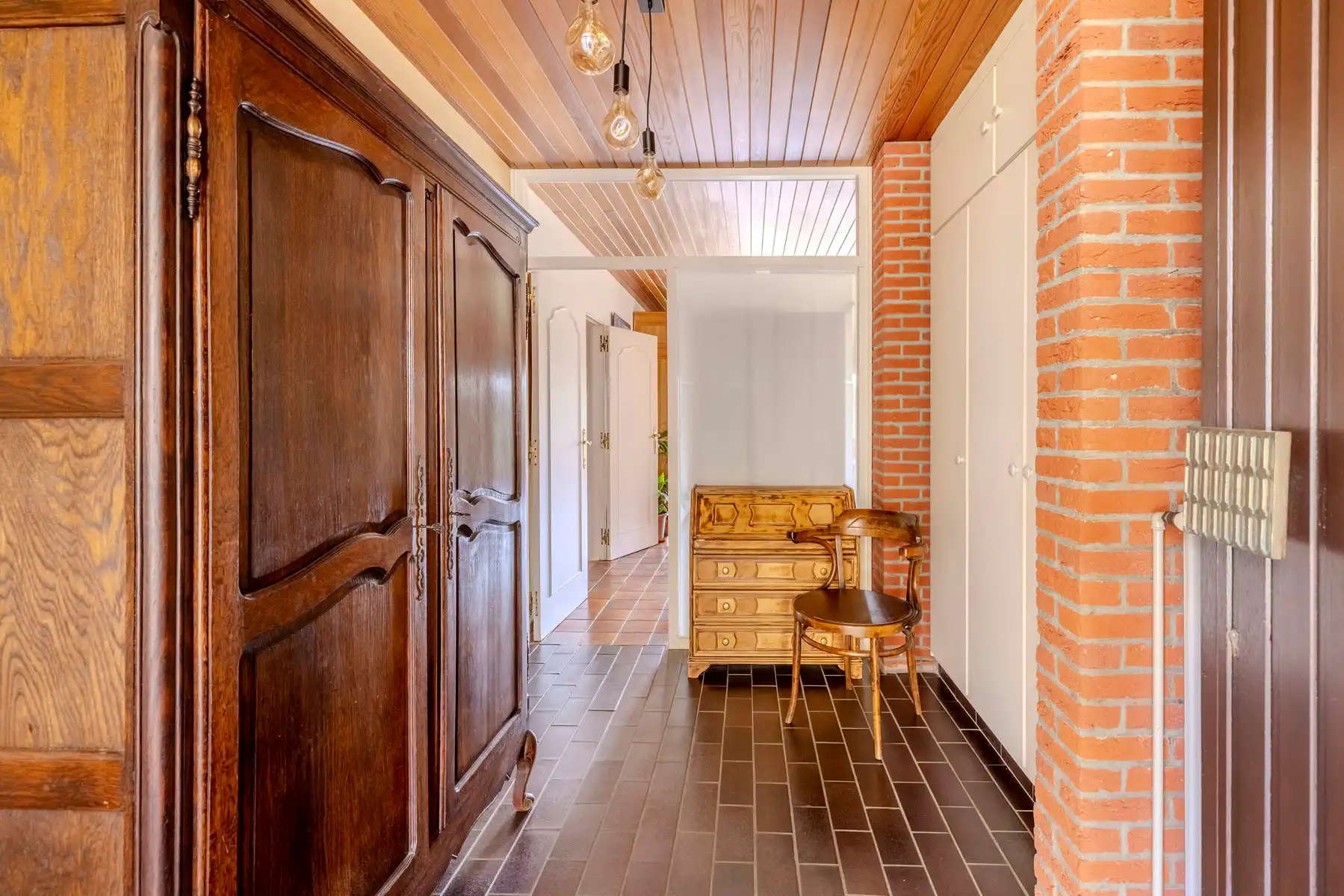 Laagbouwwoning met 2/3slpk, tuin en garage foto 12