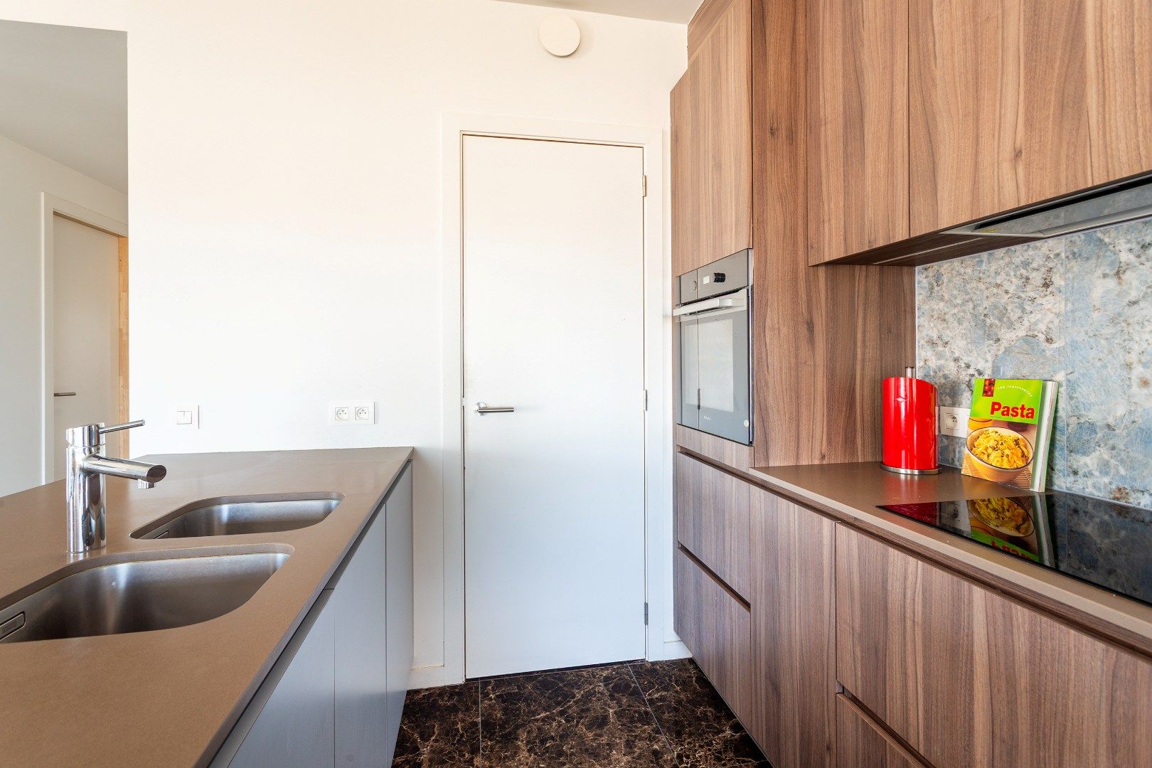 Luxueus nieuwbouw appartement met zicht op het Galgenweel foto 6