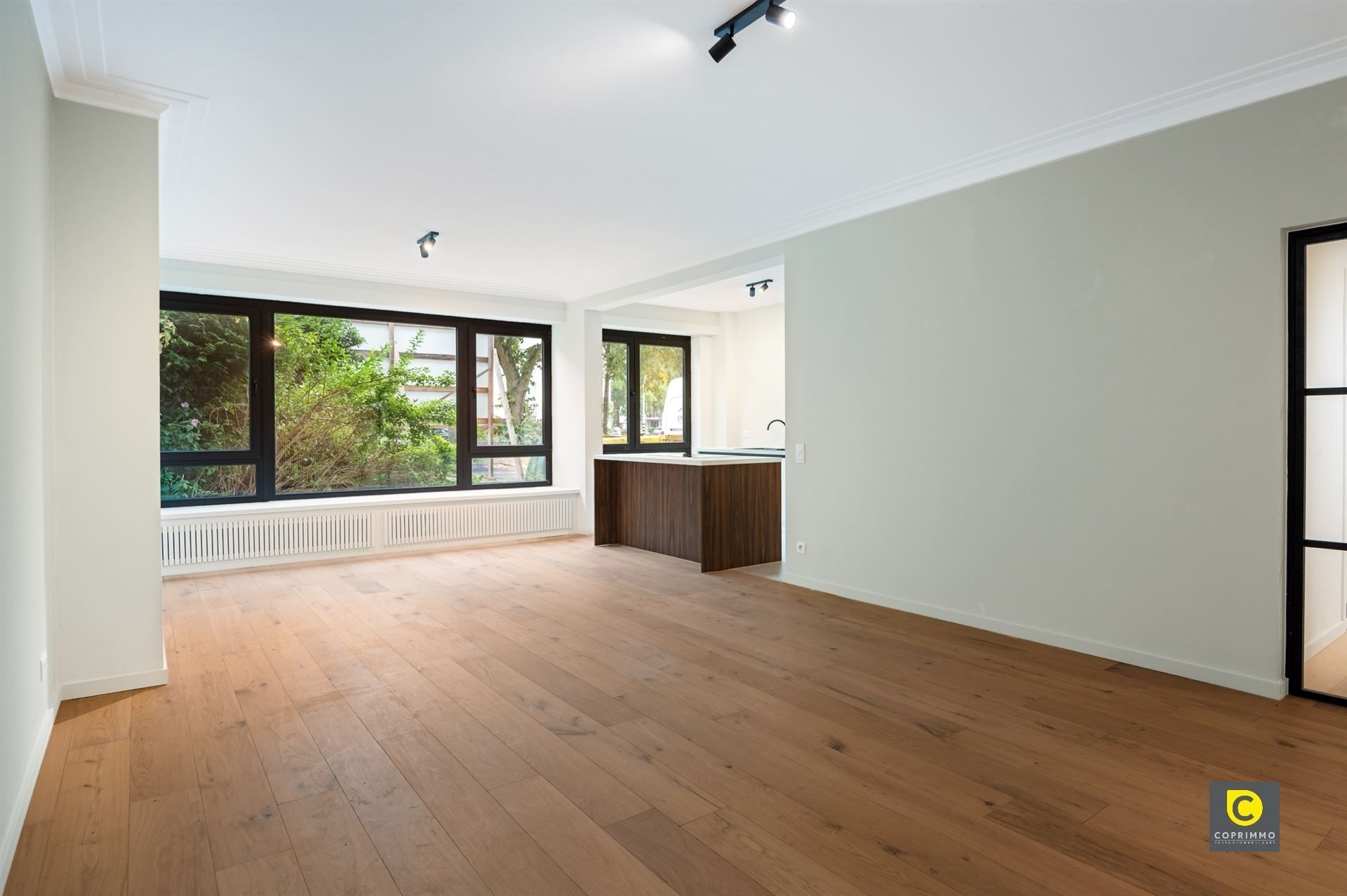 Hoogwaardig gerenoveerd 3 slpk app met P foto 2