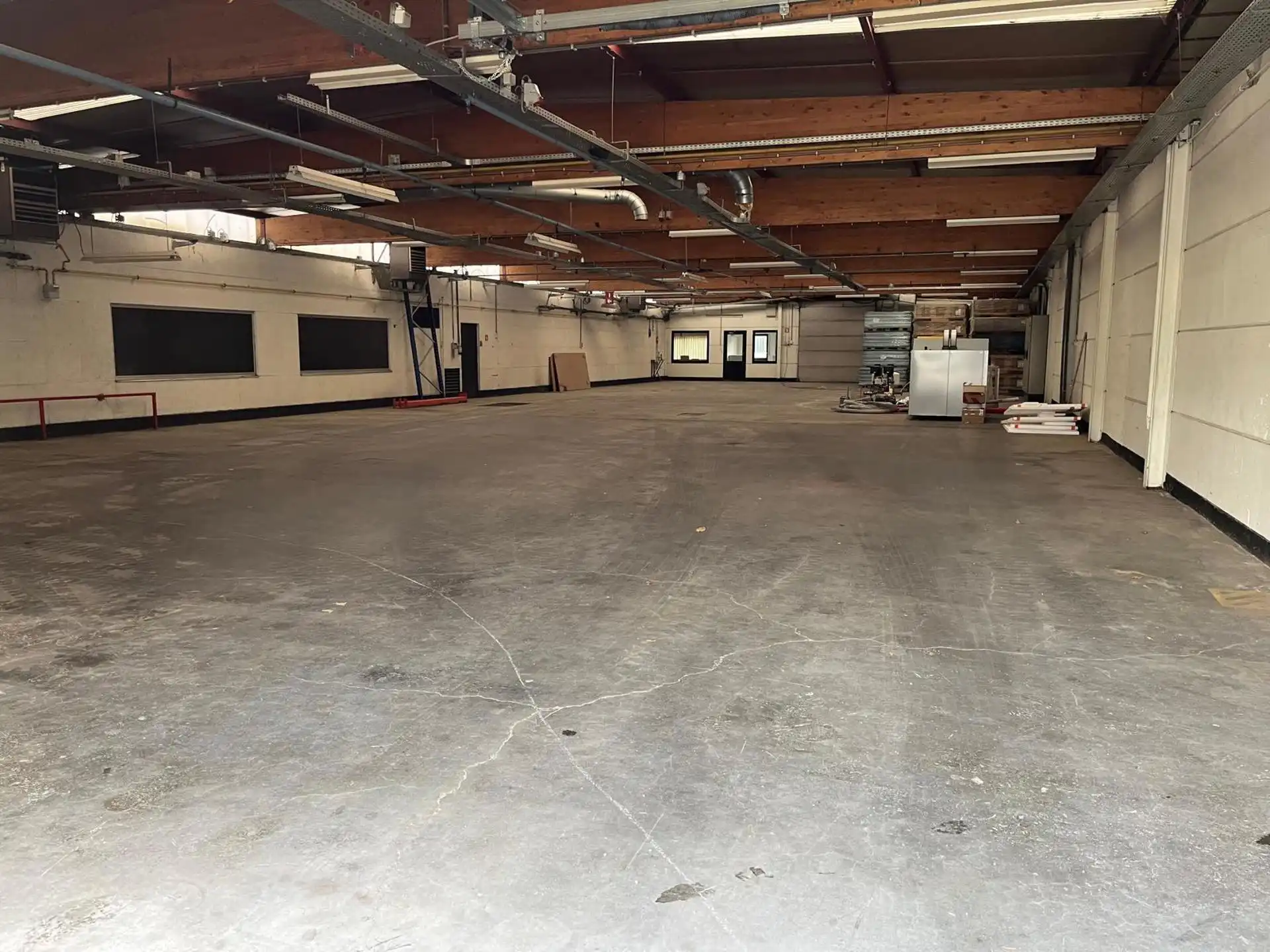 Magazijn 580m² foto 3