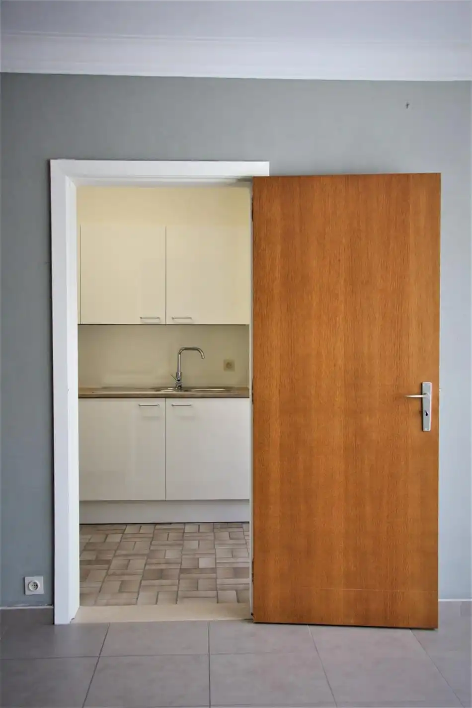 Appartement op de 2e verdieping met 2 slaapkamers + GARAGE in centrum Zottegem foto 9