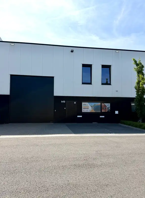 KMO Unit voorzien van kitchenette, sanitair & kantoorruimte met 2 parkeerplaatsen foto 16