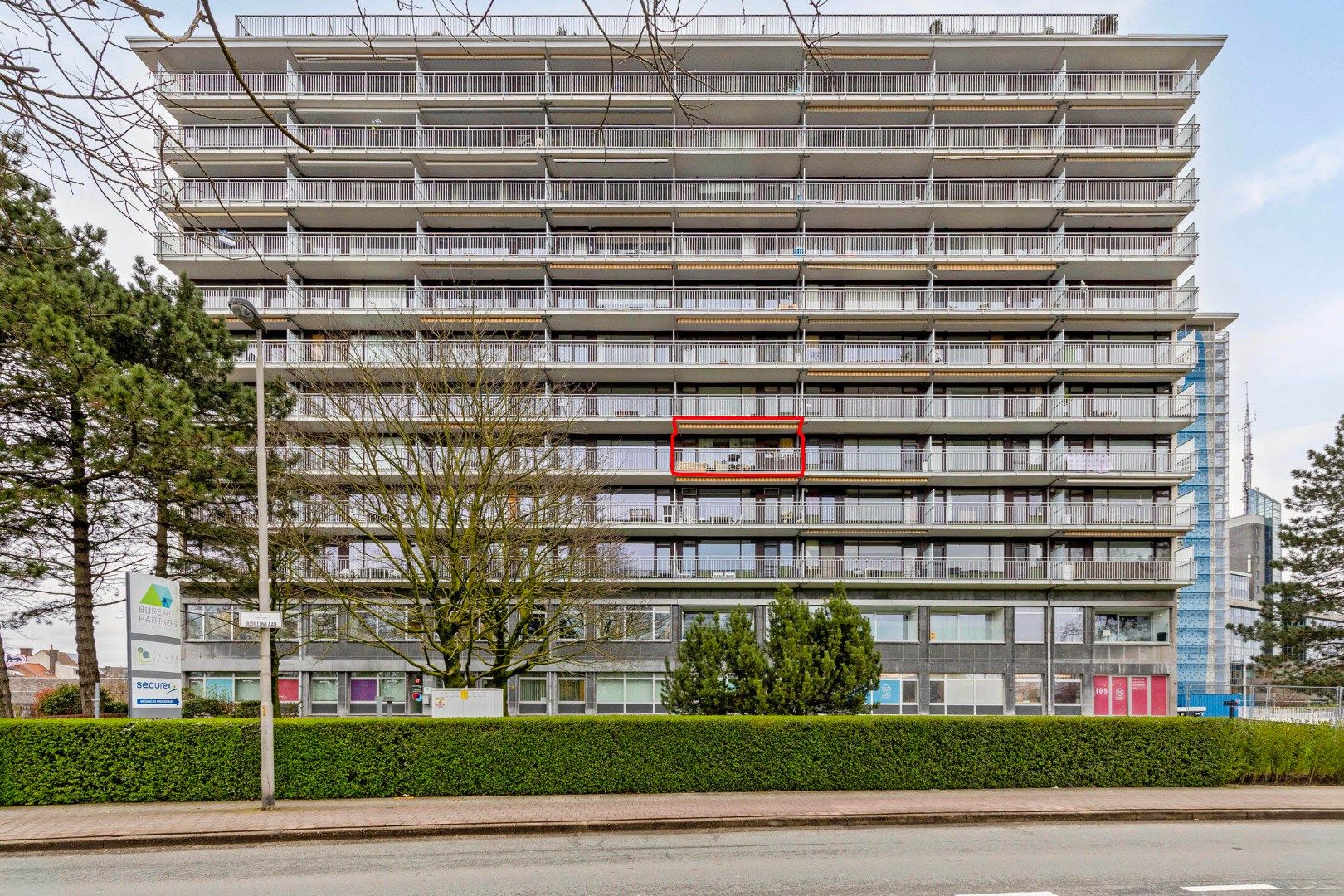 Ruim 2-slaapkamerappartement met mooie vergezichten foto 21