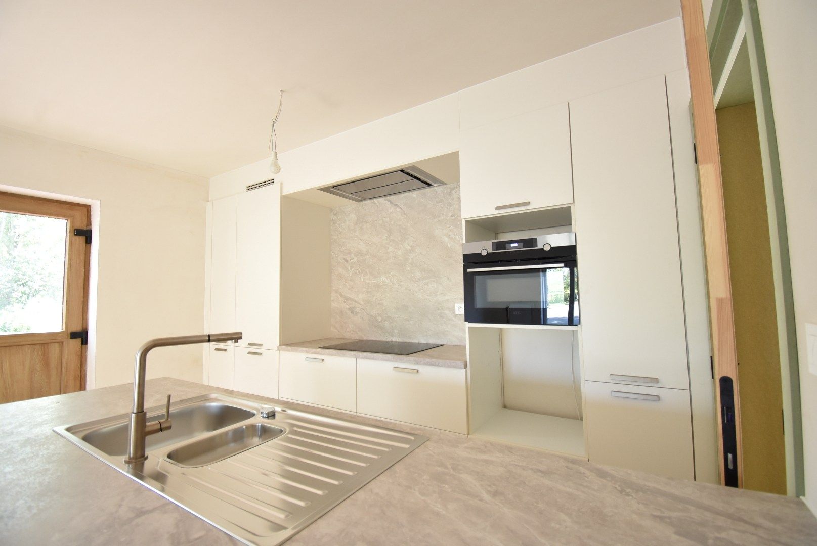 Knap gerenoveerde en energiezuinige bungalow met 3 slaapkamers te Nerem foto 7