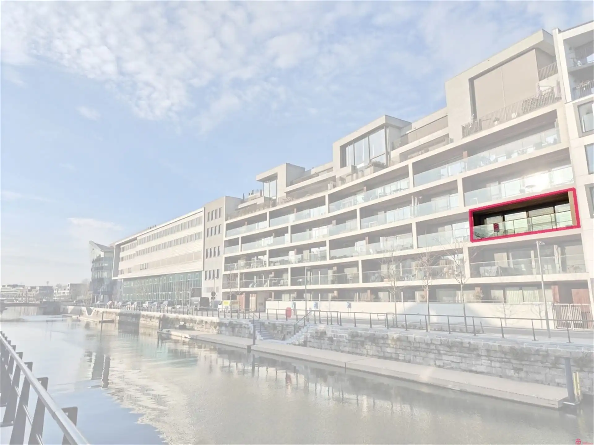 Instapklaar appartement met zonneterras en zicht op de Leie foto 2