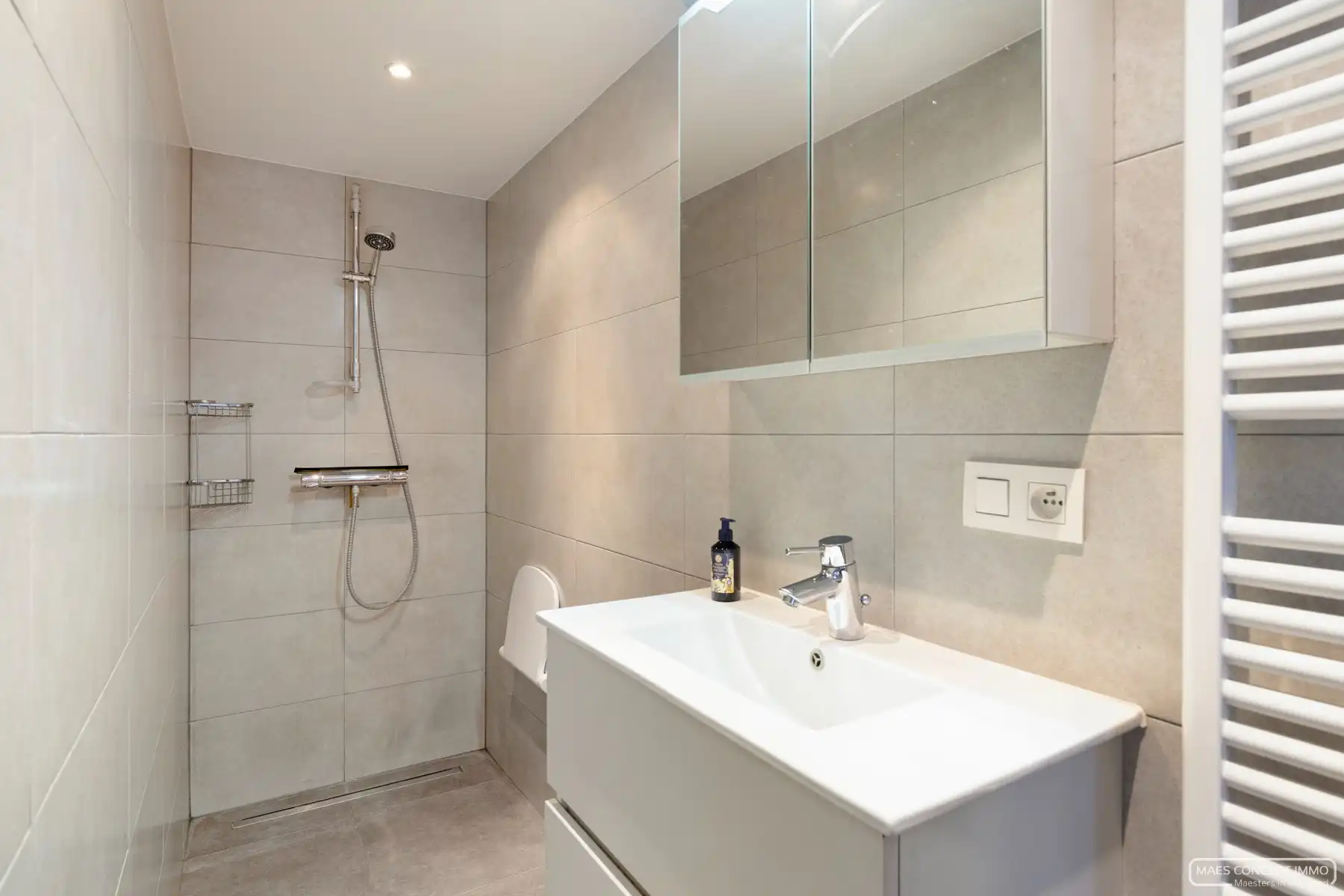 Bel-etage woning met 3 slaapkamers te koop in Deerlijk foto 10
