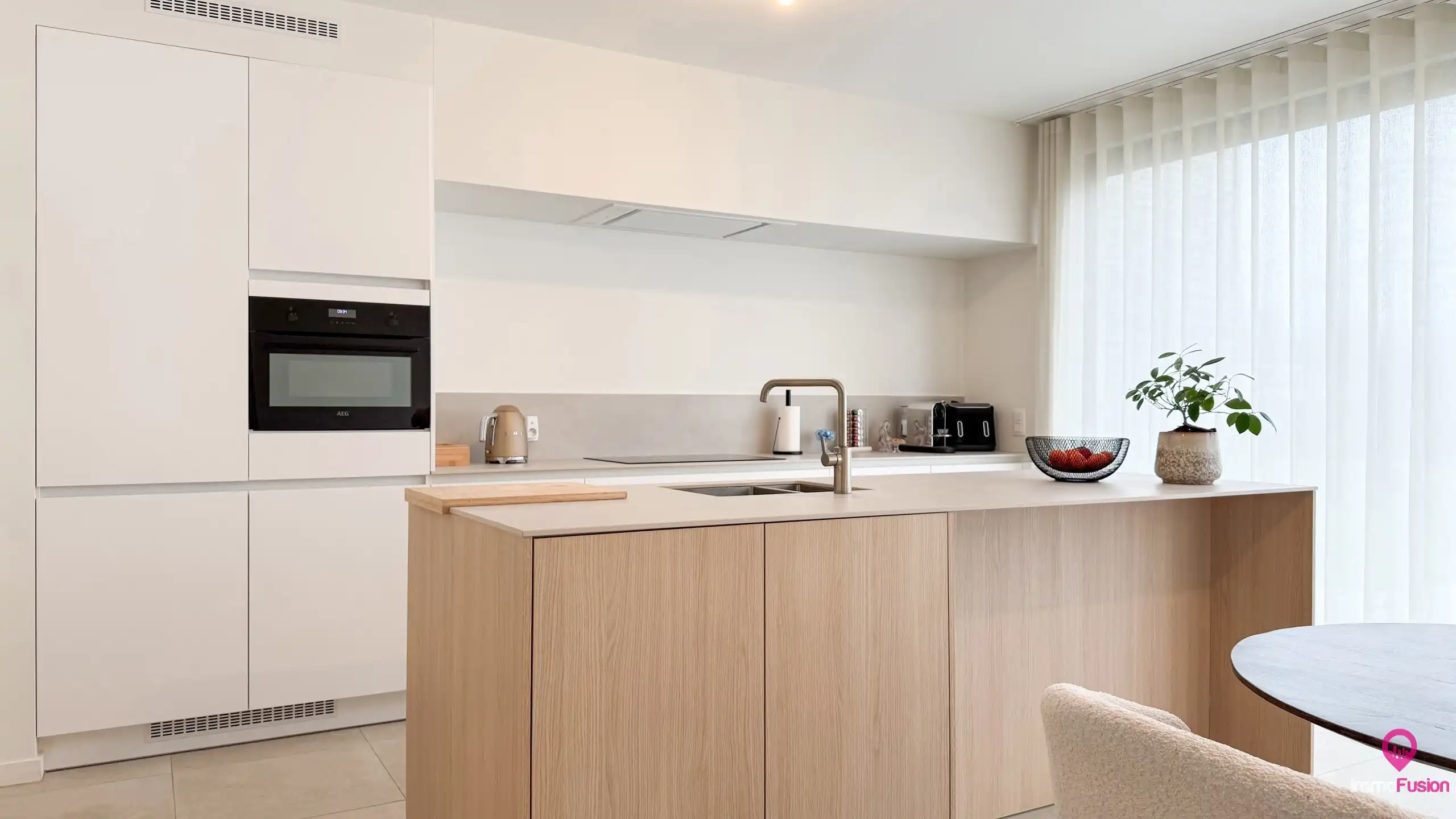 Stijlvolle nieuwbouwwoning met diepe tuin + vloerverwarming! foto 11