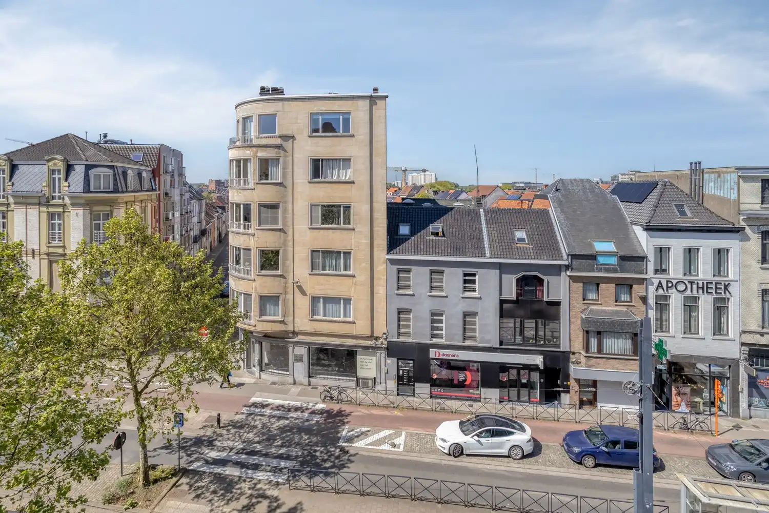 Hoogwaardig gerenoveerd 2 slaapkamer appartement nabij Citadelpark foto 3