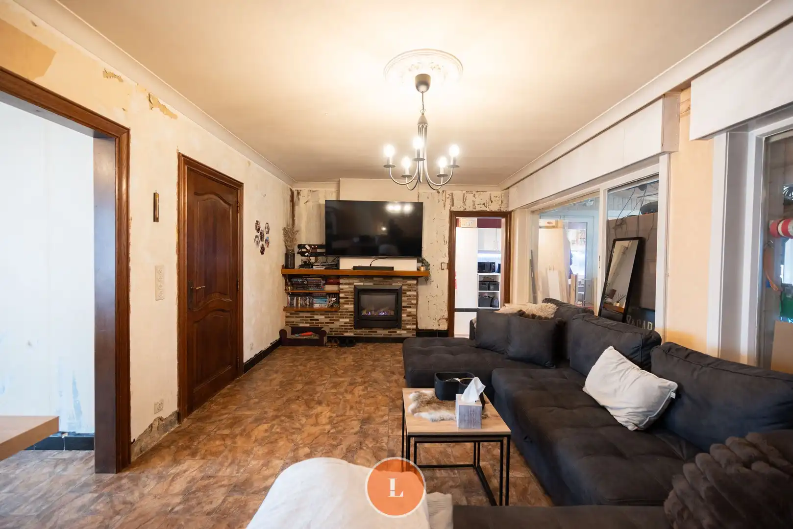 te renoveren woning in Moorsele met garage en tuin foto 6