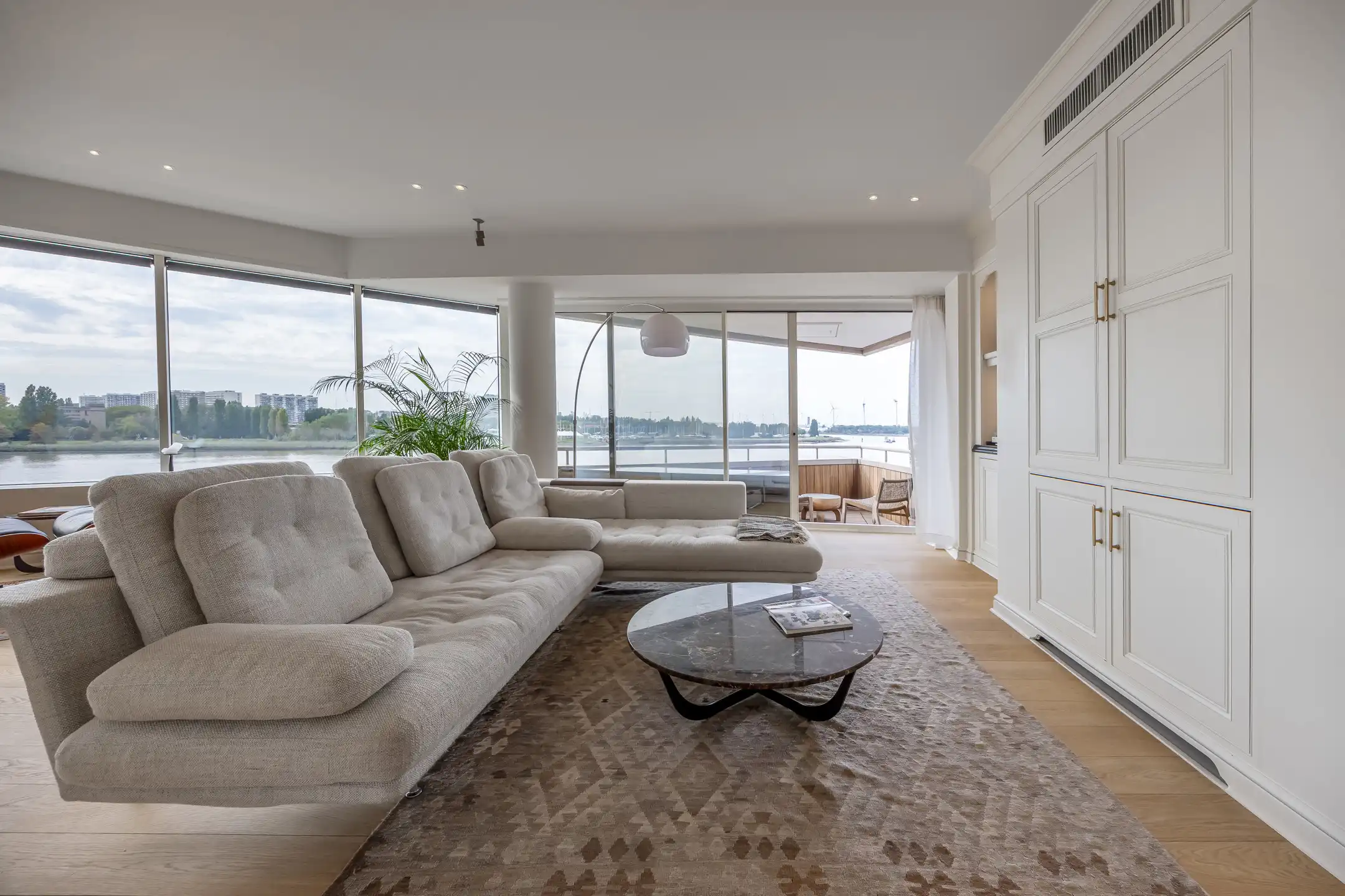 Exclusief appartement met panoramisch Scheldezicht foto 13