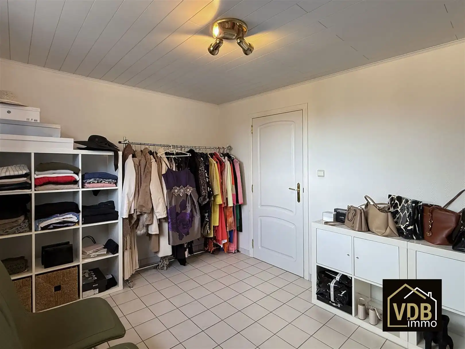 Instapklare halfopen bebouwing met 3 slaapkamers foto 62