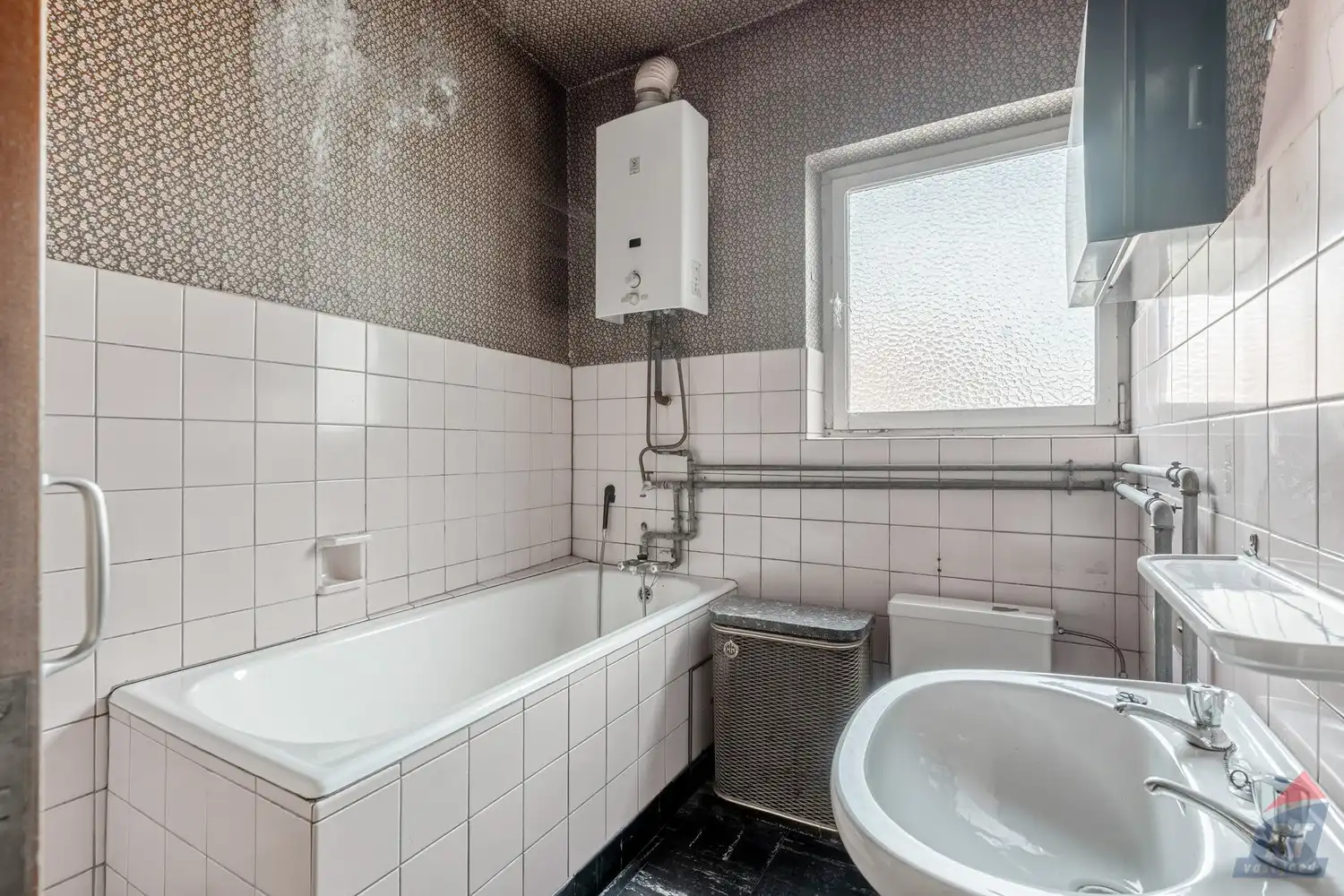 Unieke investeringskans op absolute toplocatie in het hart van Sint-Truiden! foto 15