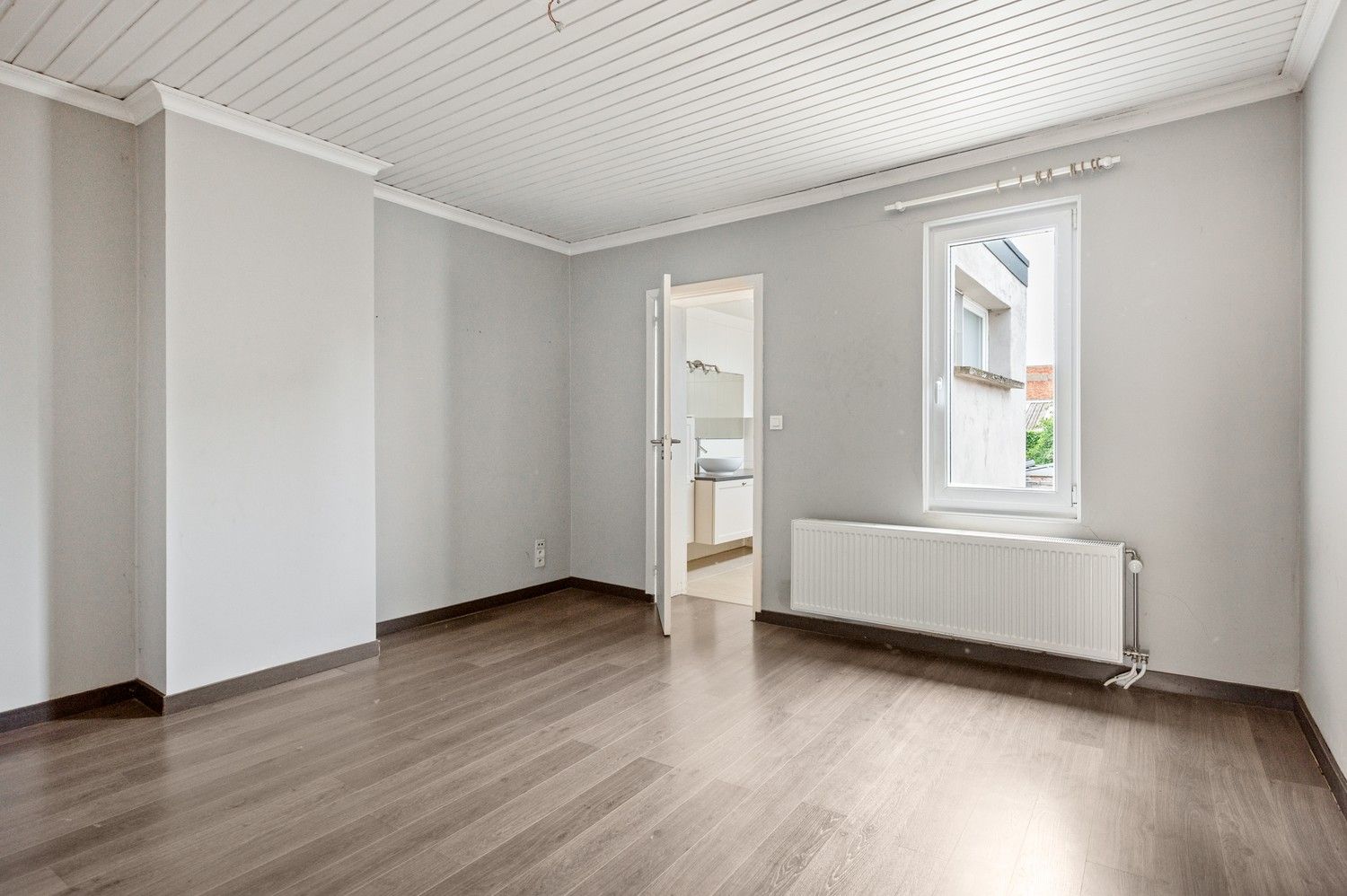 Huis met 1 slaapkamer, garage en terras in het centrum van Wijnegem! foto 12