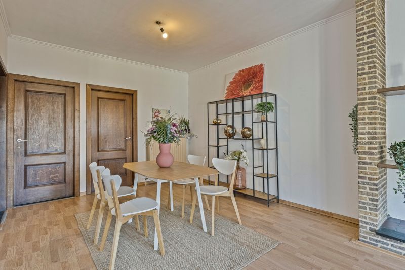 Instapklare woning in hartje Eke! foto 4