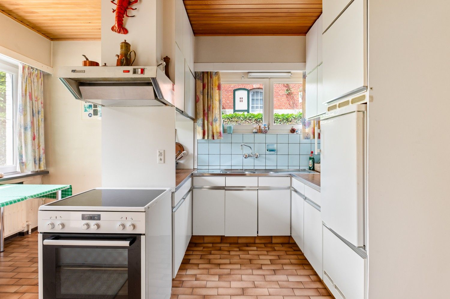 Ruime gezinswoning met 4 slaapkamers en royale tuin op toplocatie in Kapellen foto 7