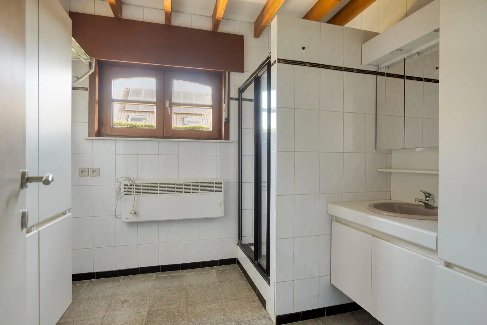 Alleenstaande woning in een doodlopende straat in een residentiële wijk! foto 18