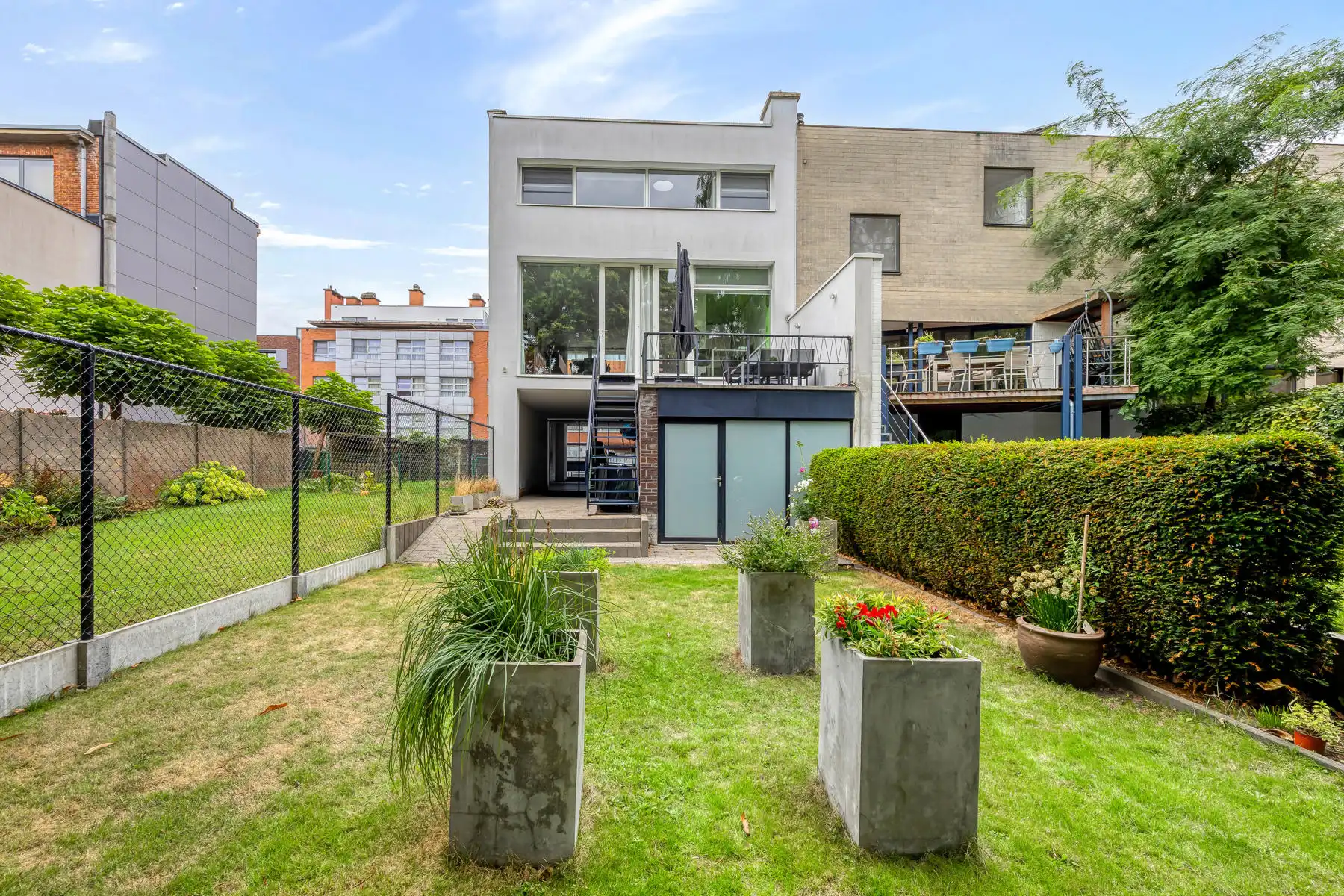 Karaktervolle architectenwoning op toplocatie: Zonnig terras, kamerhoge ramen en EPC B foto 30