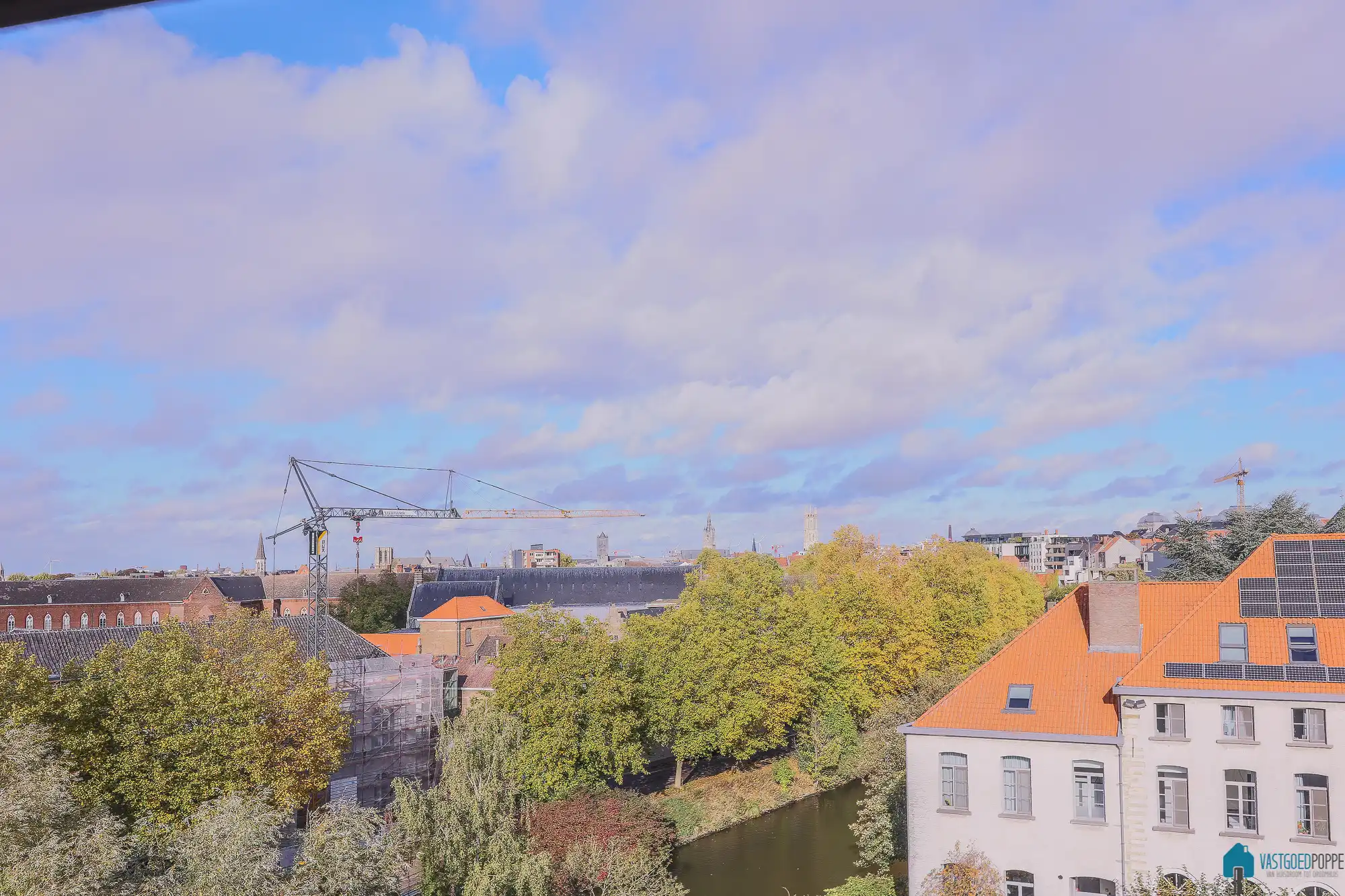 Ruim herenhuis met tuin en garage foto 27