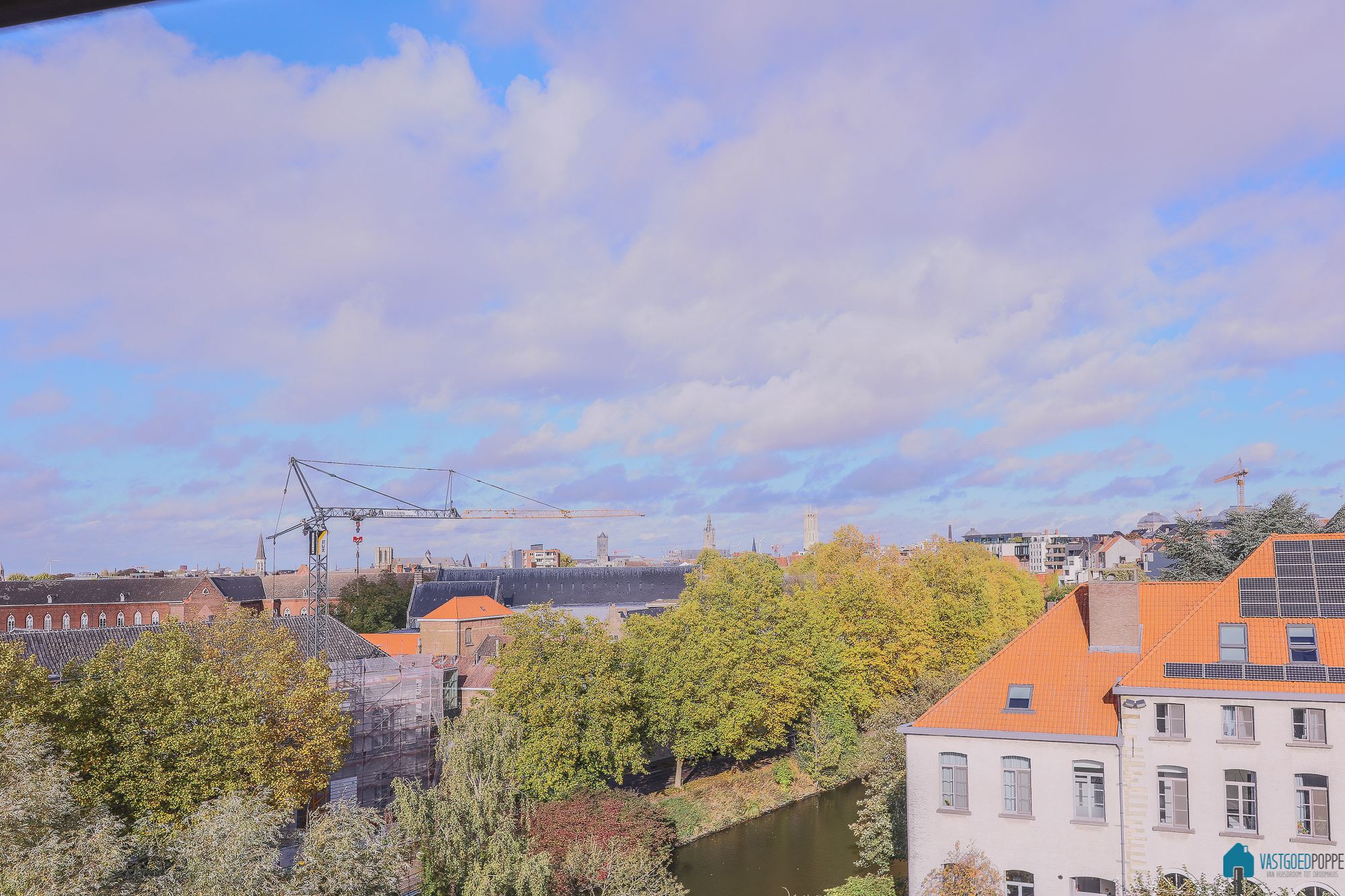 Ruim herenhuis met tuin en garage foto 27