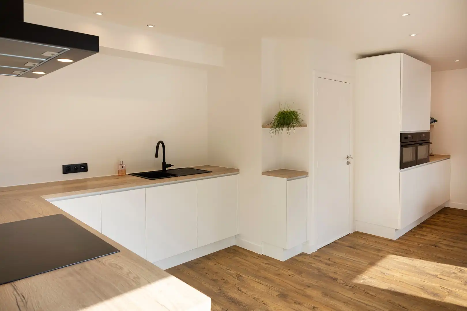 Rustig gelegen alleenstaande woning met aangename tuin. foto 7