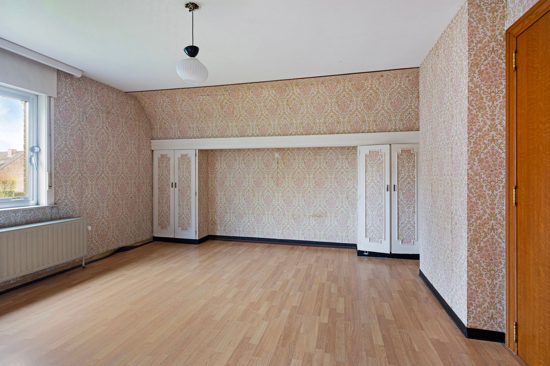Ruime woning met potentieel op perceel van 13a70ca. foto 13
