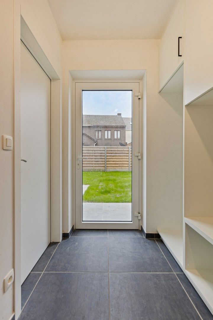  Ruime energiezuinige nieuwbouwwoning met 4 slpks en carport op fietsafstand van het centrum!  foto 6