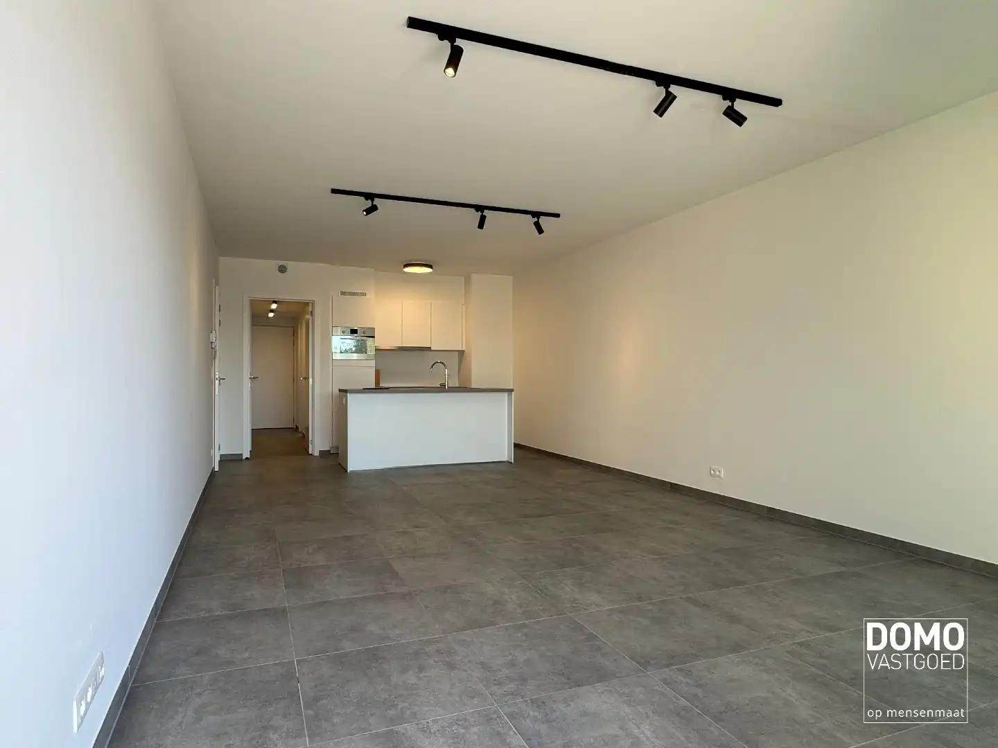 VOLLEDIG AFGEWERKT NIEUWBOUWAPPARTEMENT MET 2 SLAAPKAMERS, TERRAS, ONDERGRONDSE AUTOSTANDPLAATS EN KELDERBERGING IN RESIDENTIE "DE KWINT" TE ZONHOVEN  foto 3