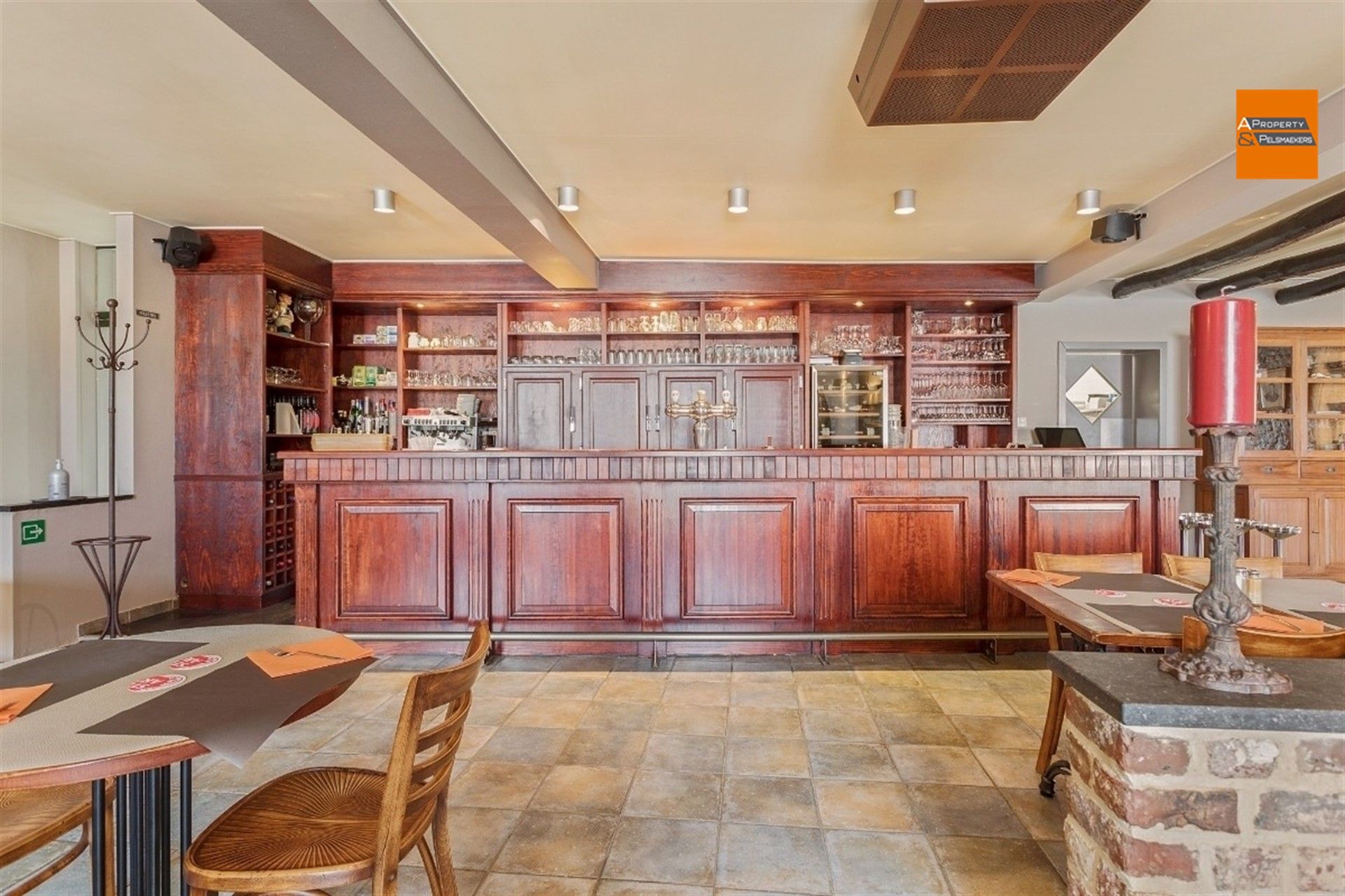 Goed draaiende restaurant met instapklare woonst  foto 4