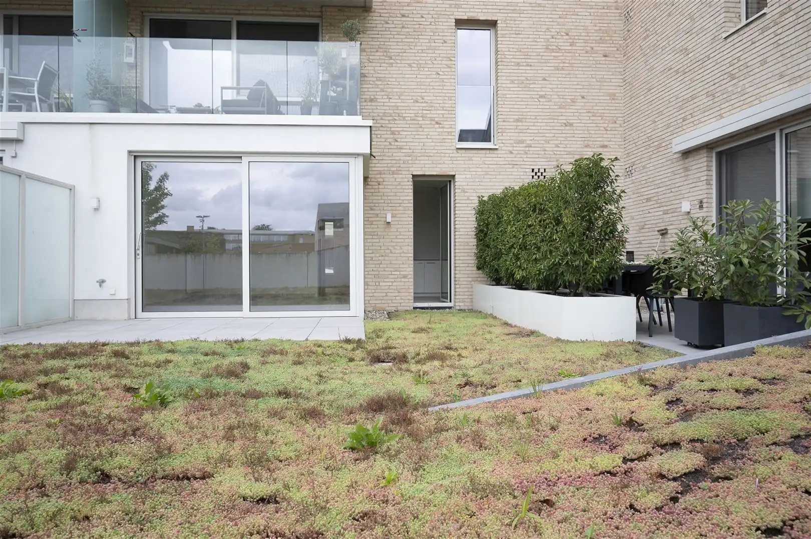 Gelijkvloers nieuwbouw appartement te huur  foto 23