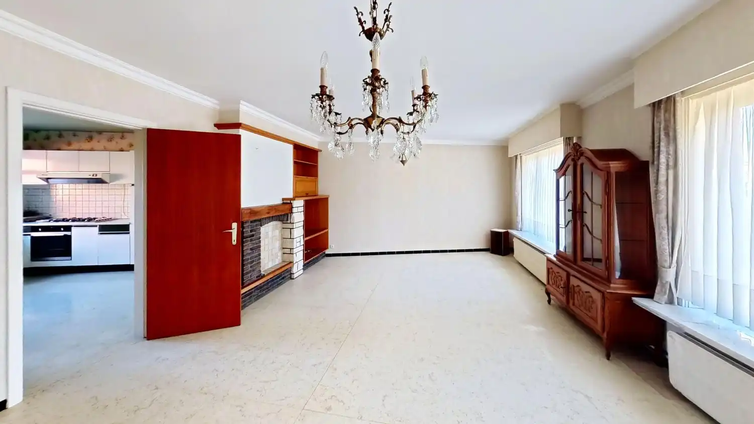 Hoofdfoto van de publicatie: 🏡 Ruime woning met 4 slaapkamers en inpandige garage te Sint-Baafs-Vijve!