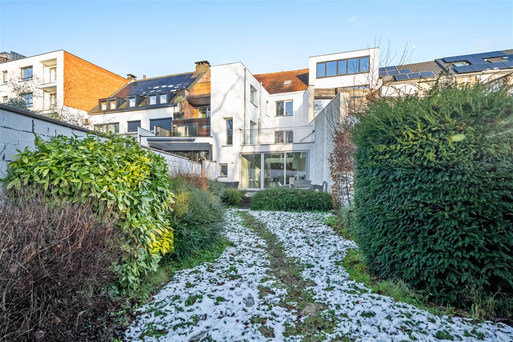 Prachtig gelijkvloers appartement met 2 slaapkamers en tuin foto 14