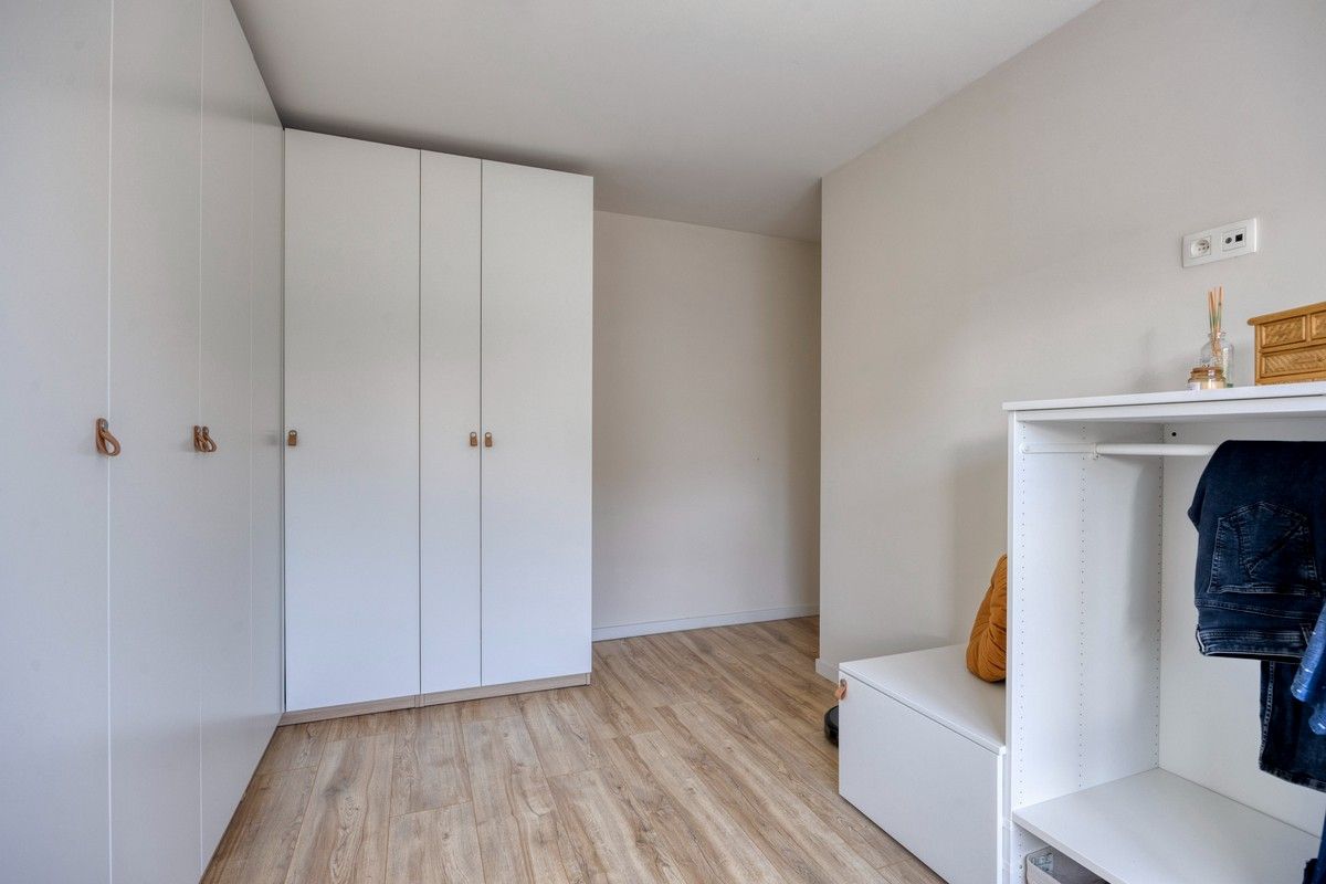 Instapklare, smaakvol gerenoveerde woning op een steenworp van het centrum van Lanaken. foto 26