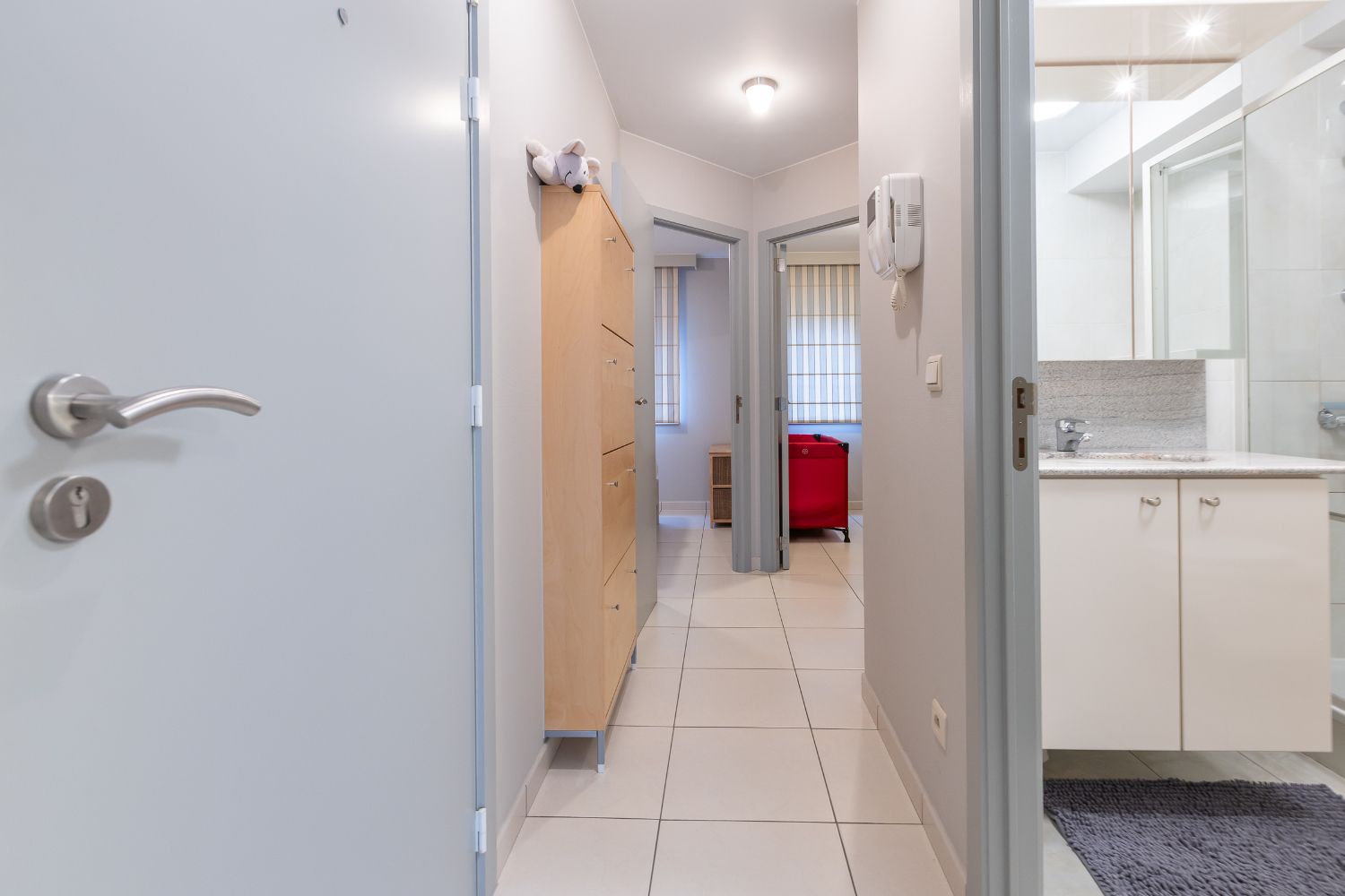 Knus 2 slaapkamer-appartement met lateraal zeezicht foto 12