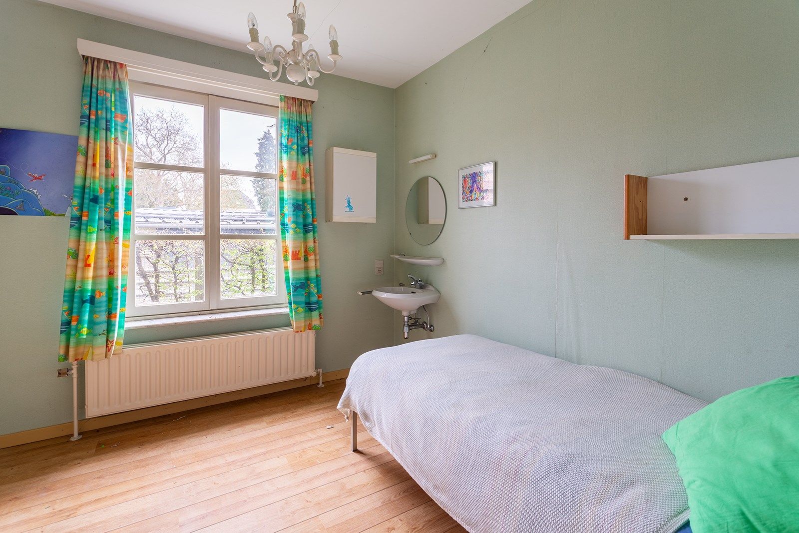 Jaren 70 villa op ruim perceel  foto 22