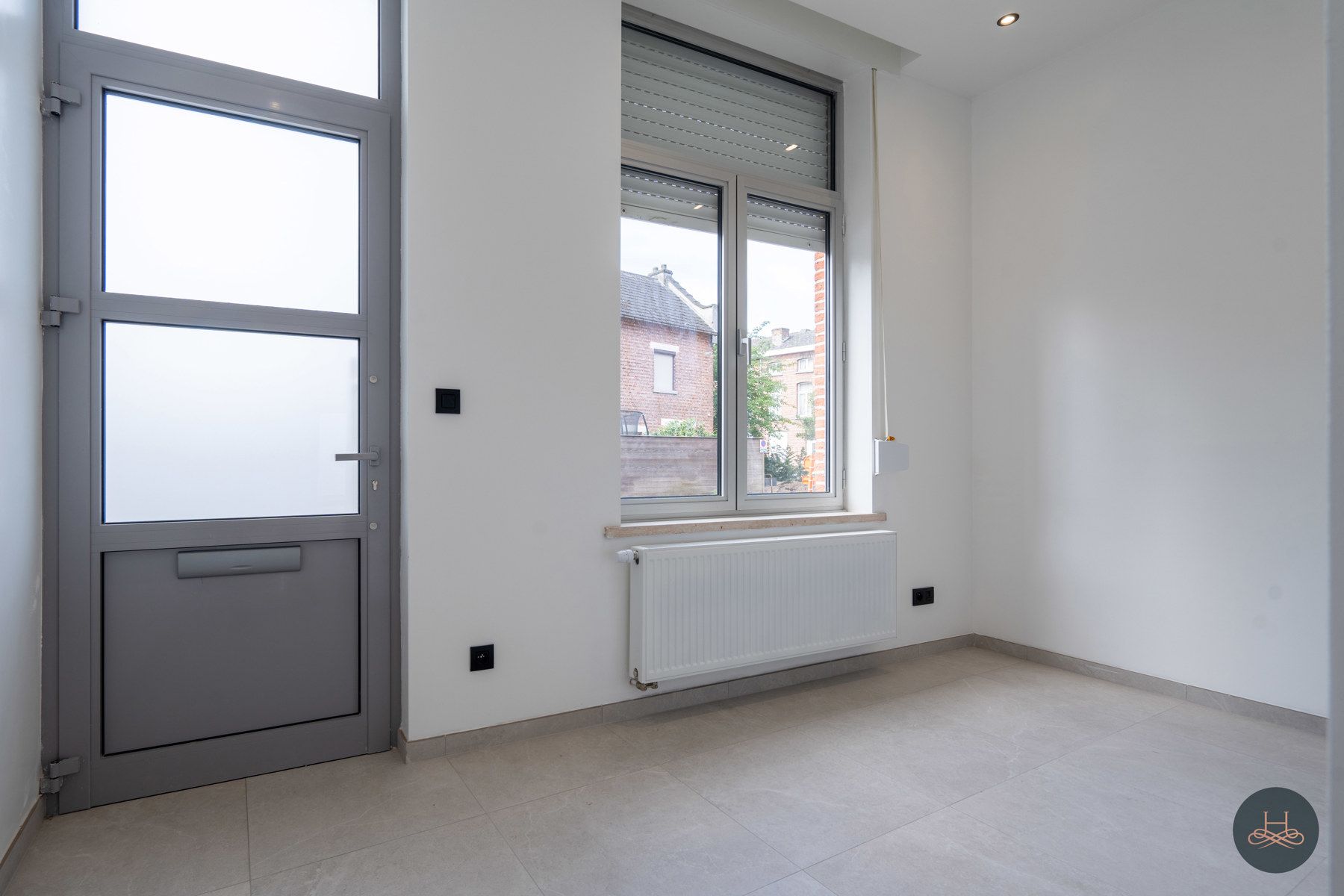 Prachtig gerenoveerde en rustig gelegen tweegevel woning foto 4