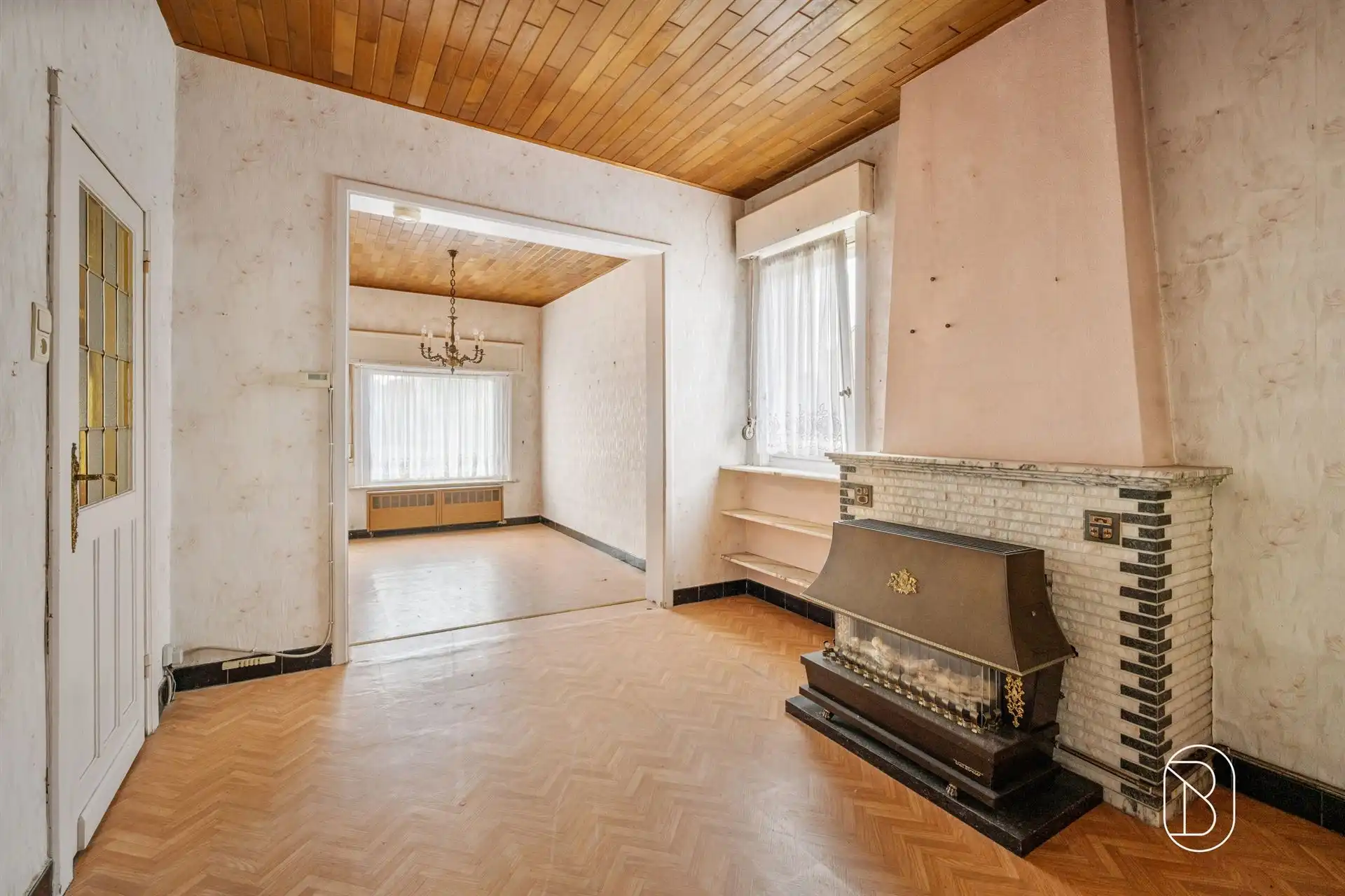 Woning met tuin en grote garage  foto 8