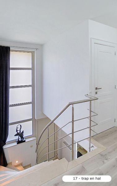 EXCLUSIEF PERFECT AFGEWERKTE MODERNE VILLA (330m²) OP TOPLOCATIE EN PRACHTIGE TUIN foto 17
