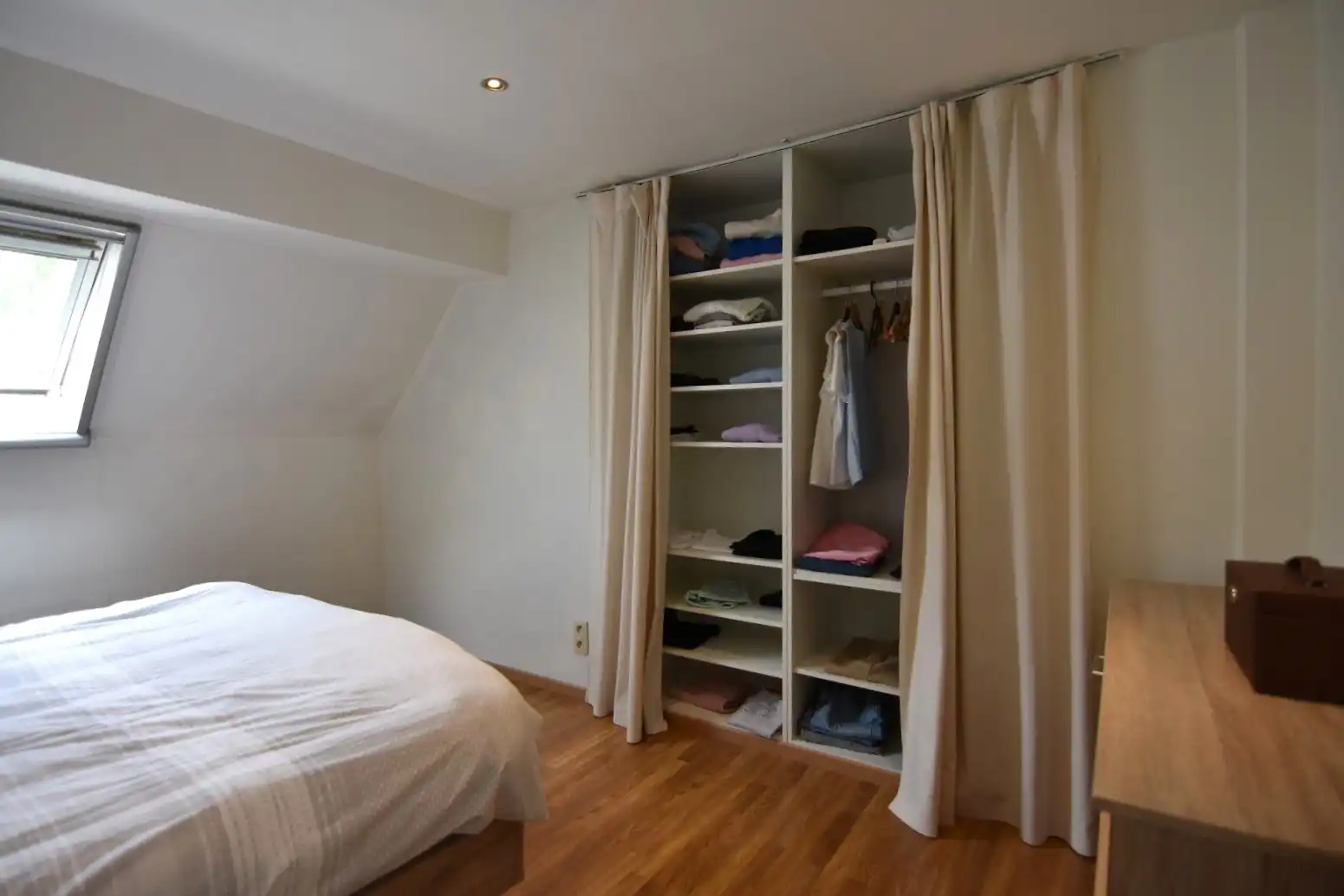 Gezellige rijwoning met diepe tuin in Moorslede foto 16