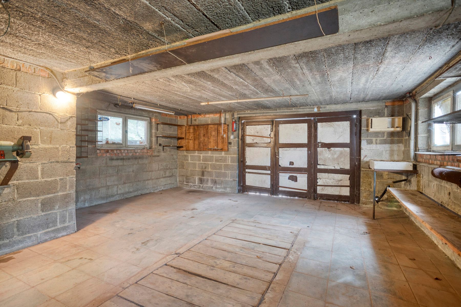 Te renoveren woning met 3 slaapkamers en tuin. foto 21